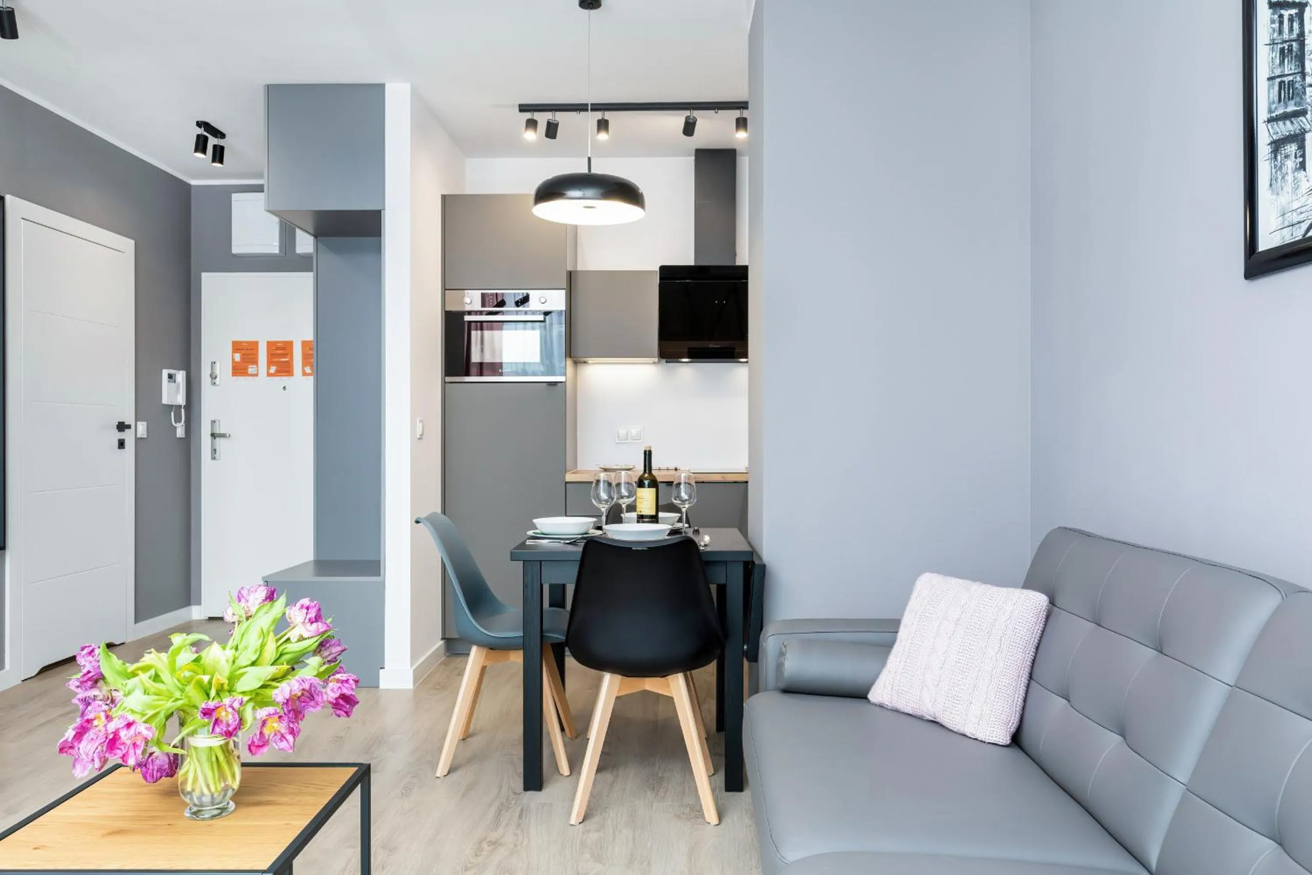 Living room in Modern City Center Apartments by Noclegi Renters