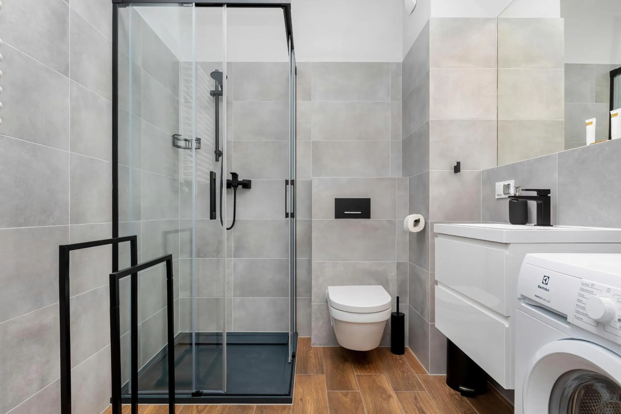 Bathroom in Modern City Center Apartments by Noclegi Renters