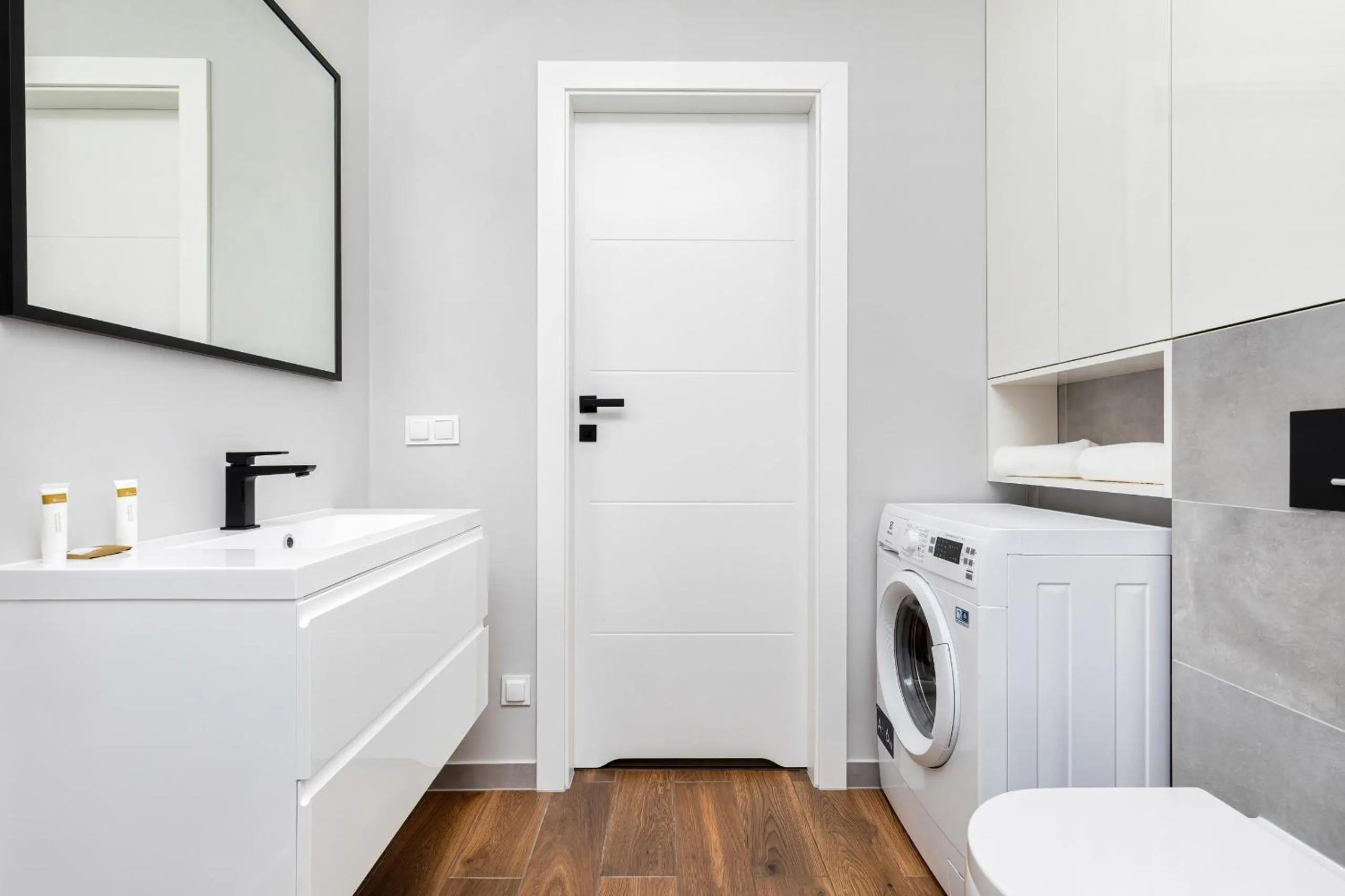 Bathroom in Modern City Center Apartments by Noclegi Renters