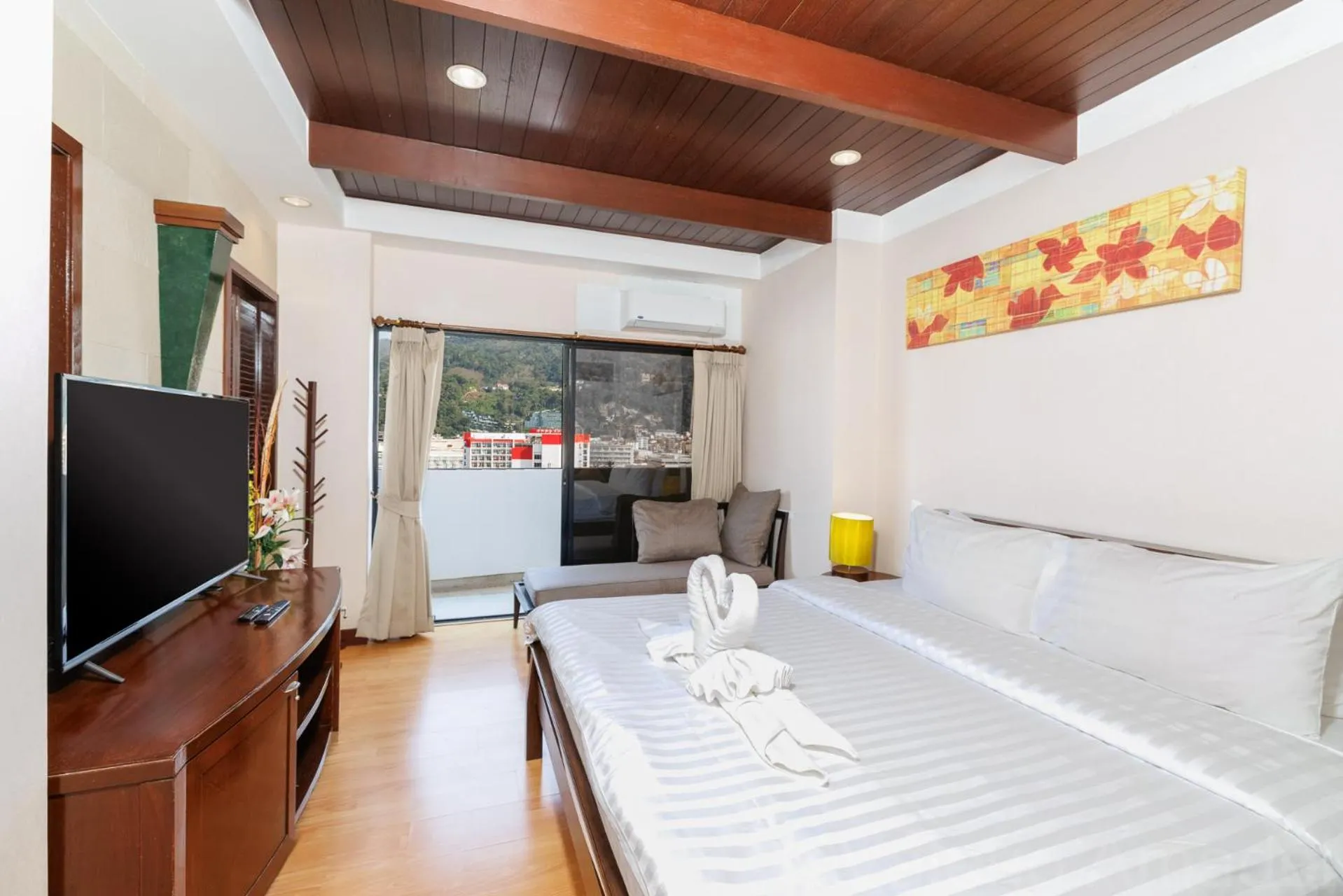Bed in Patong Tower Sea View by PHR