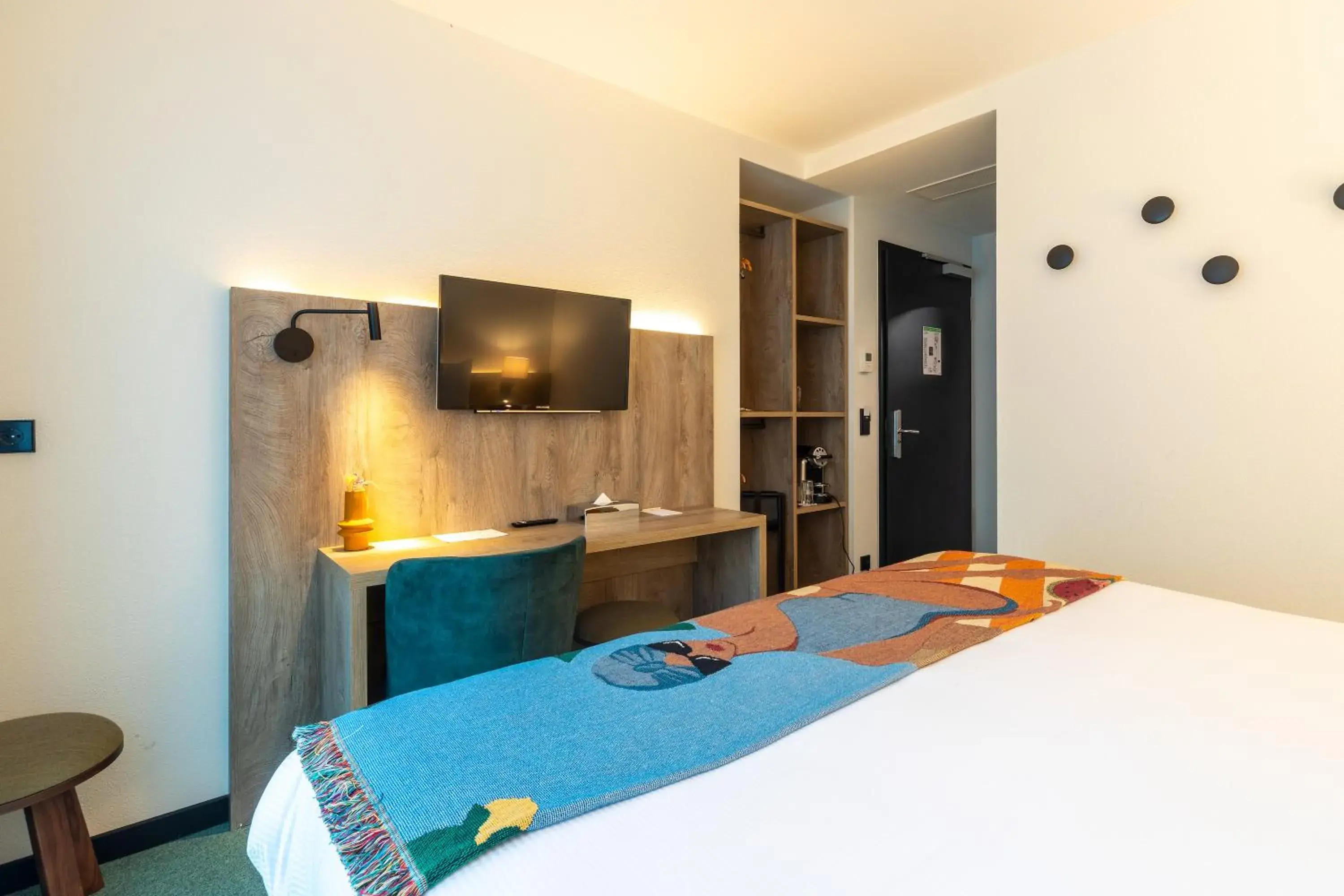 TV and multimedia, Bed in Kazakiwi TV and multimedia, Bed in Kazakiwi