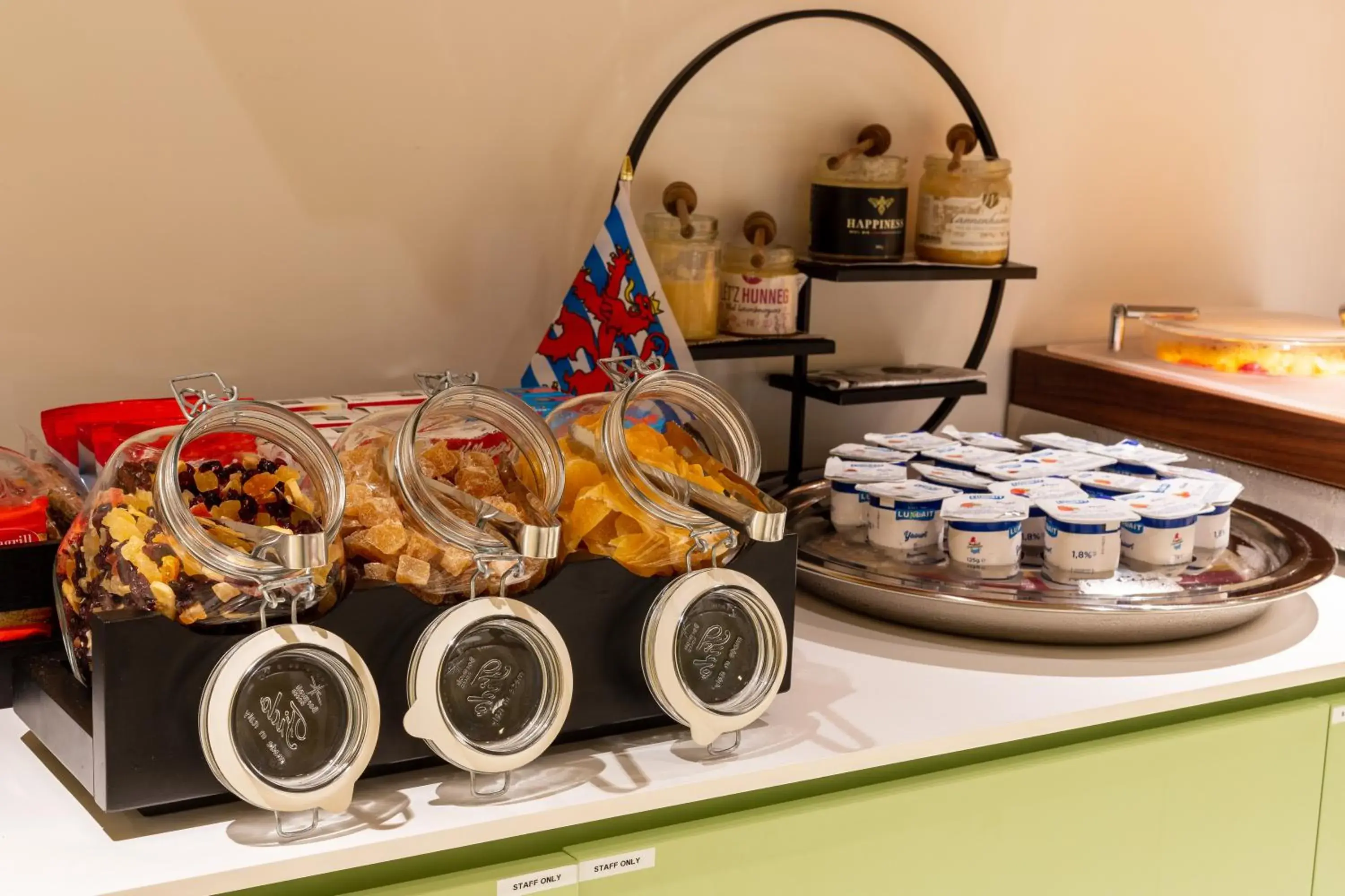 Breakfast in Kazakiwi Breakfast in Kazakiwi