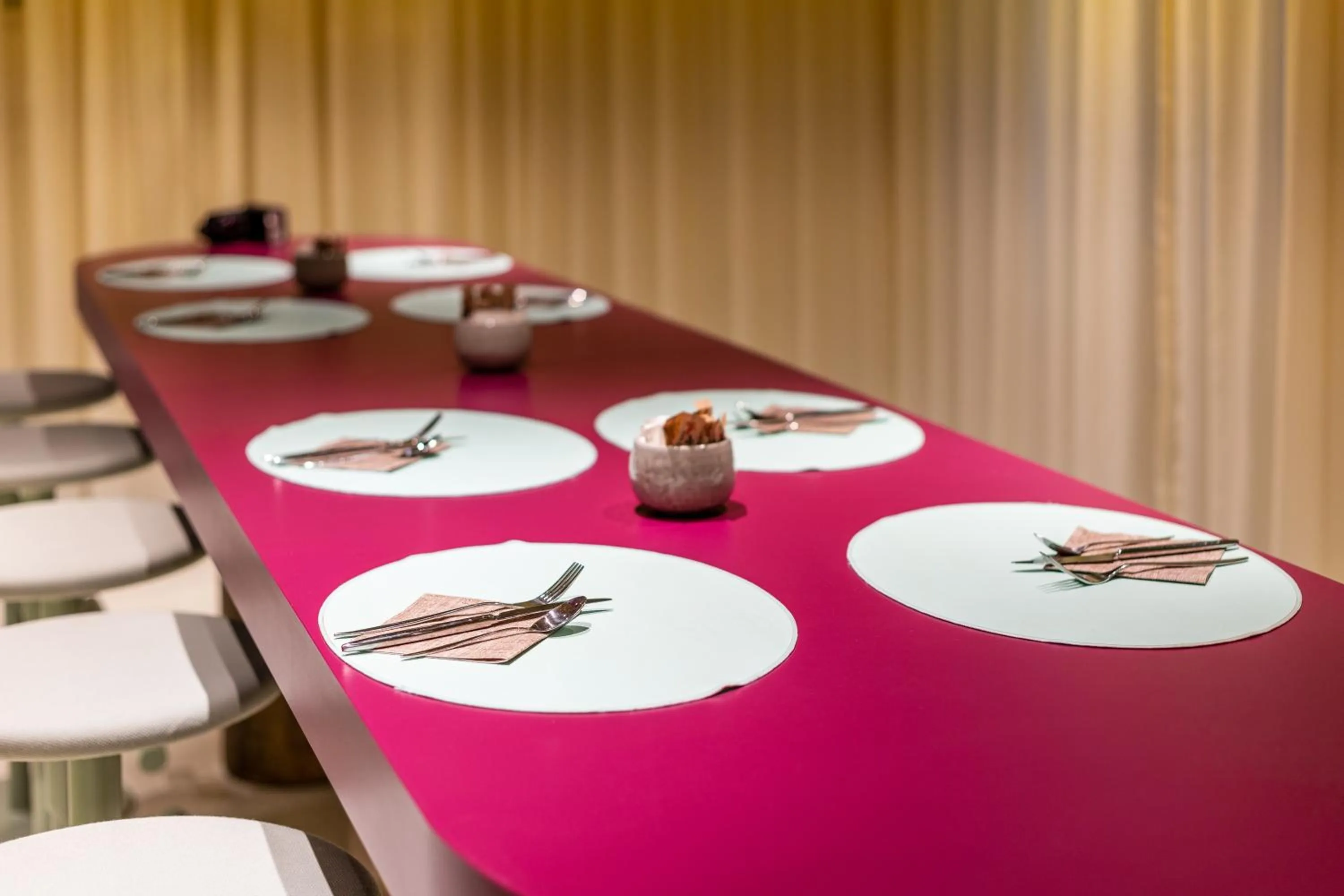 Restaurant/places to eat in Kazakiwi