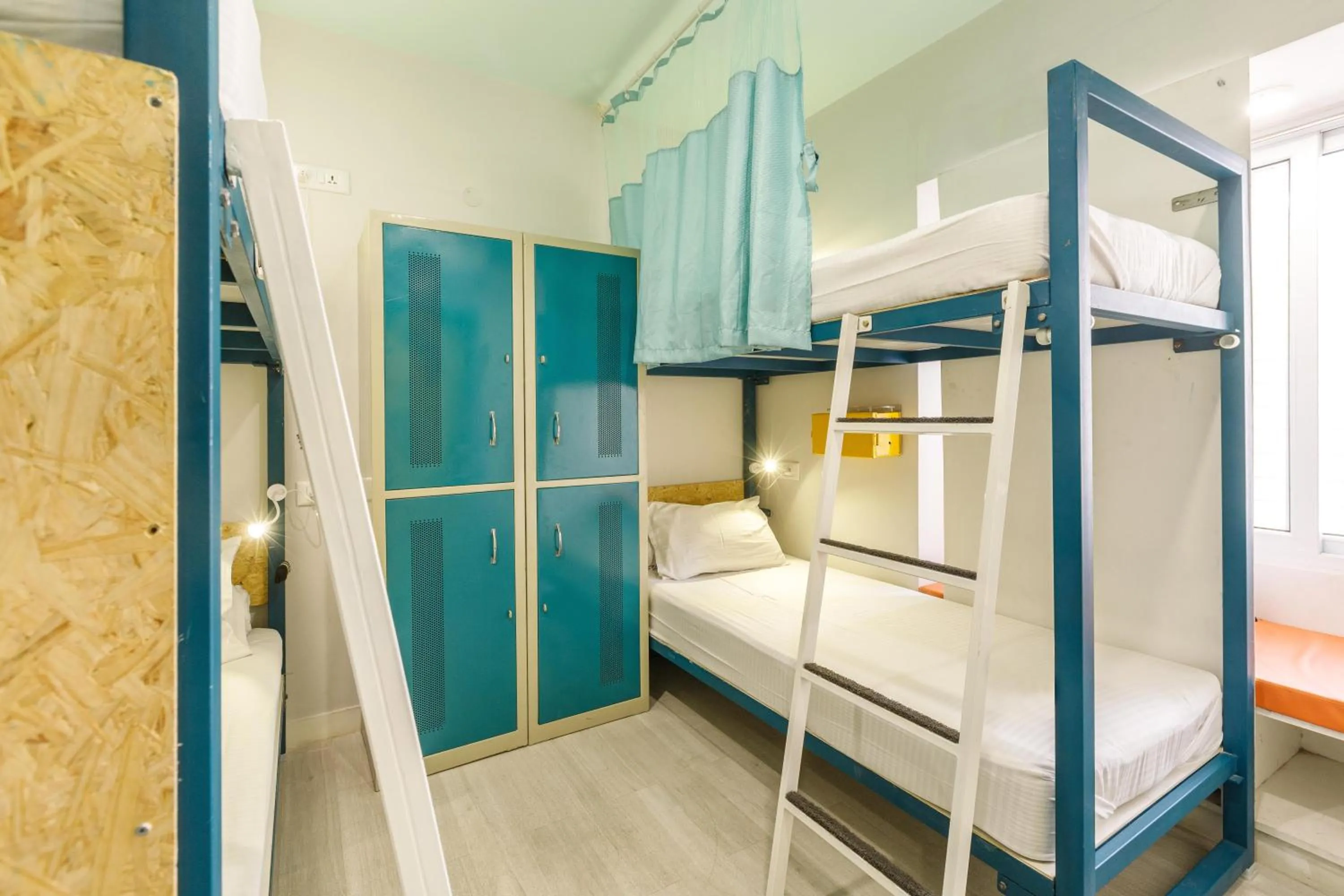 Photo of the whole room, Bed in Locul Central - Church Street