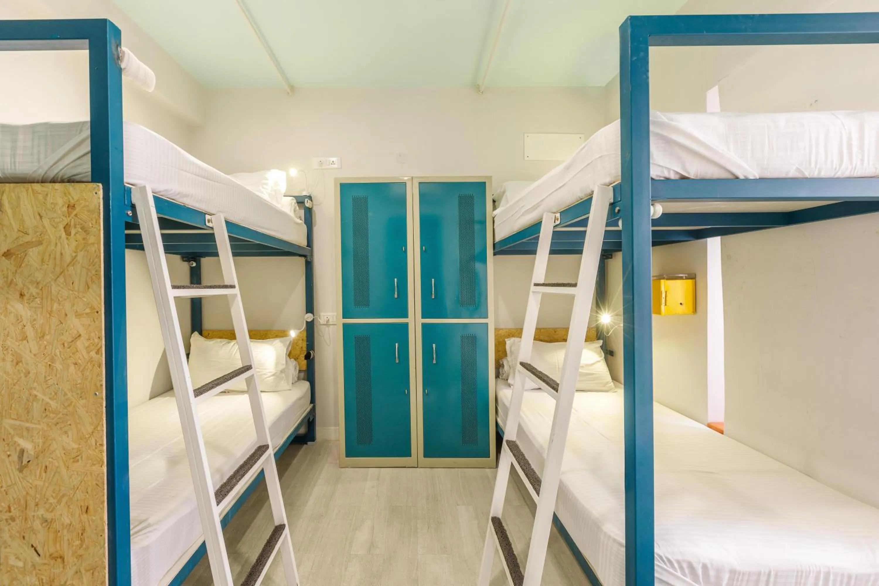 Photo of the whole room, Bed in Locul Central - Church Street
