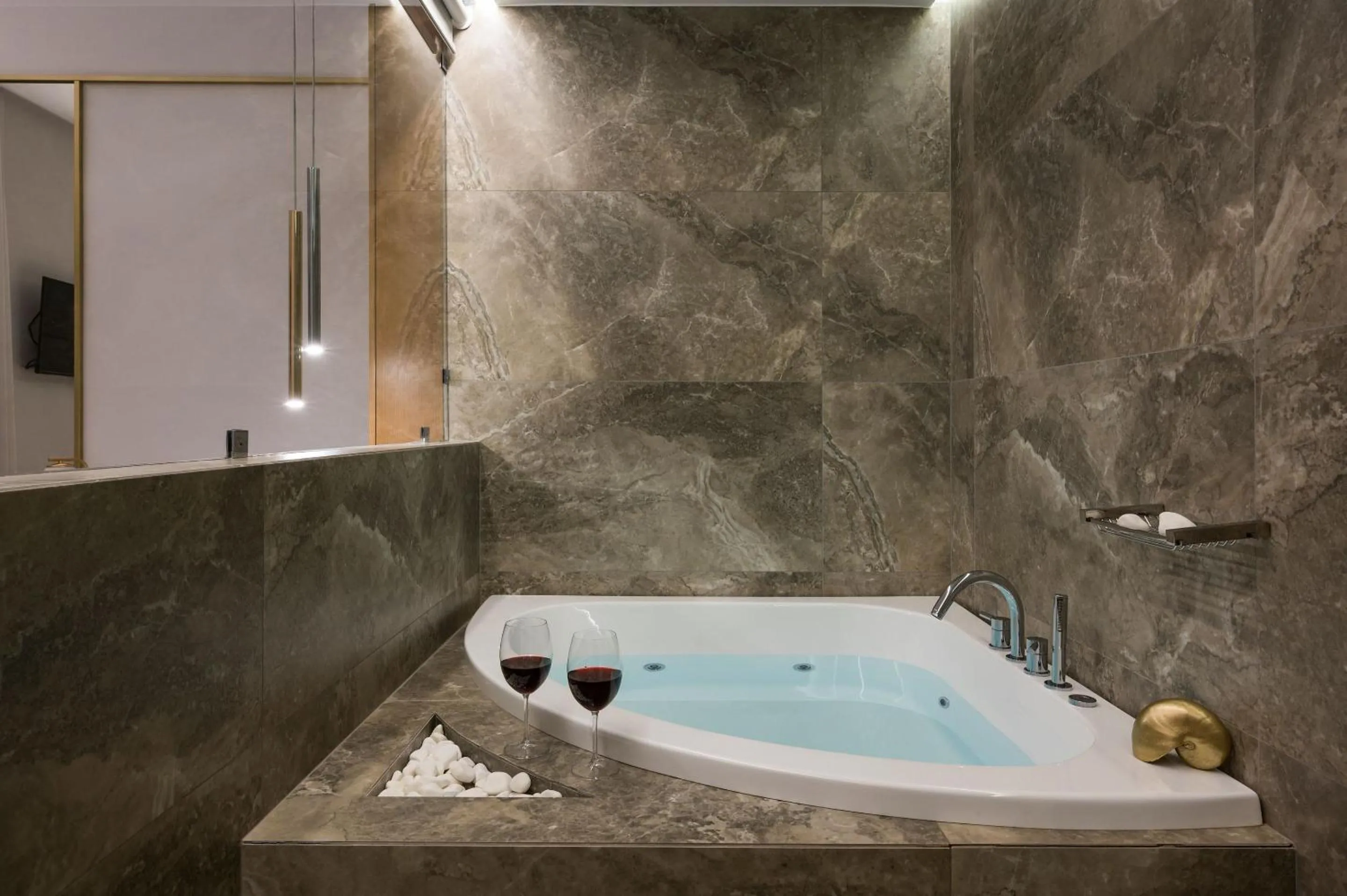 Bathroom in Mirabile Luxury Suites