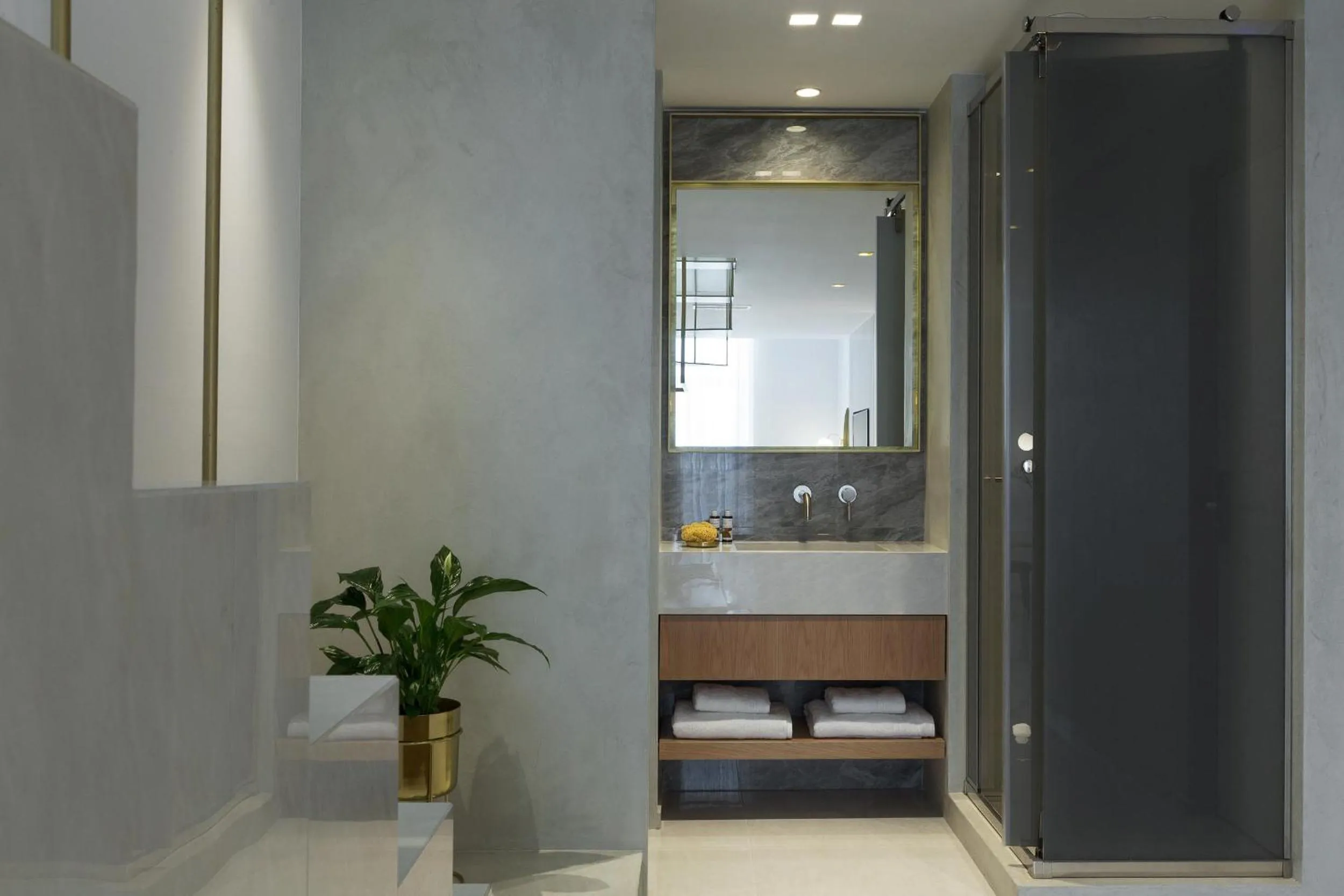 Bathroom in Mirabile Luxury Suites