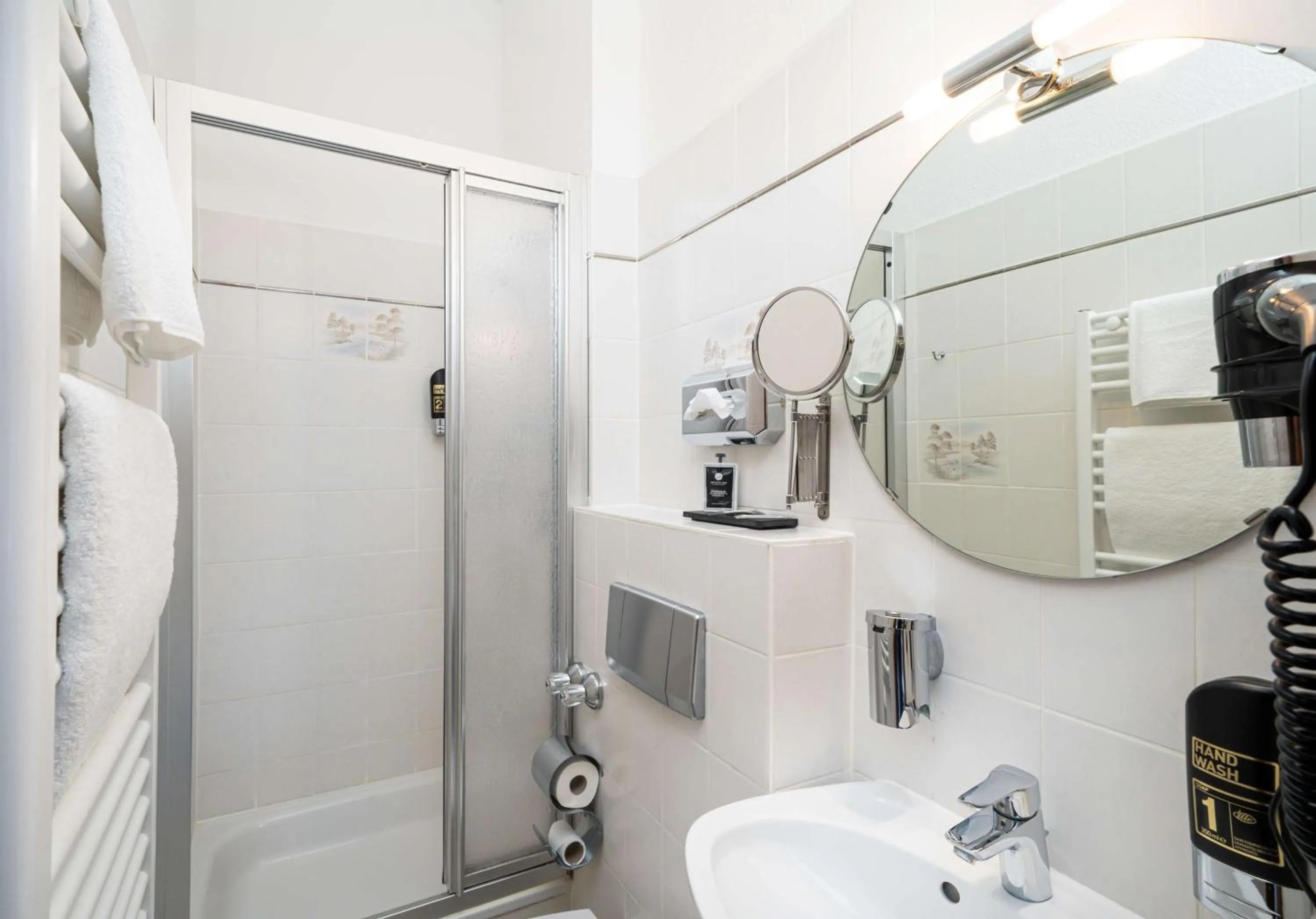 Bathroom in Arthotel ANA Gold