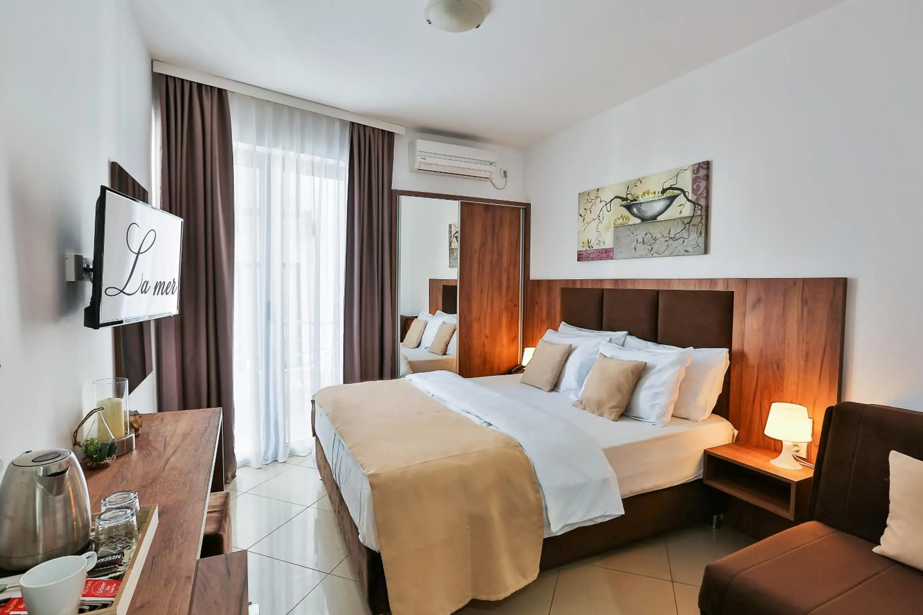 Double Room with Extra Bed in Hotel La mer Double Room with Extra Bed in Hotel La mer