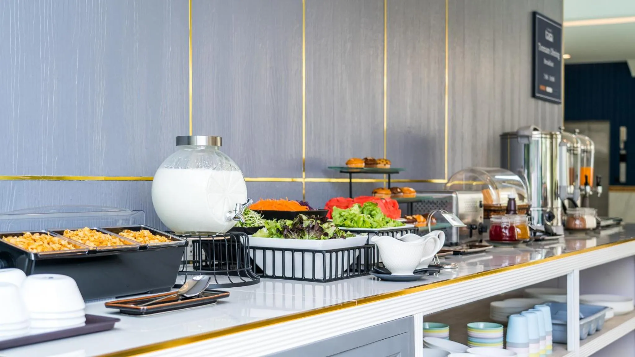 Buffet breakfast in Tree Tara hotel