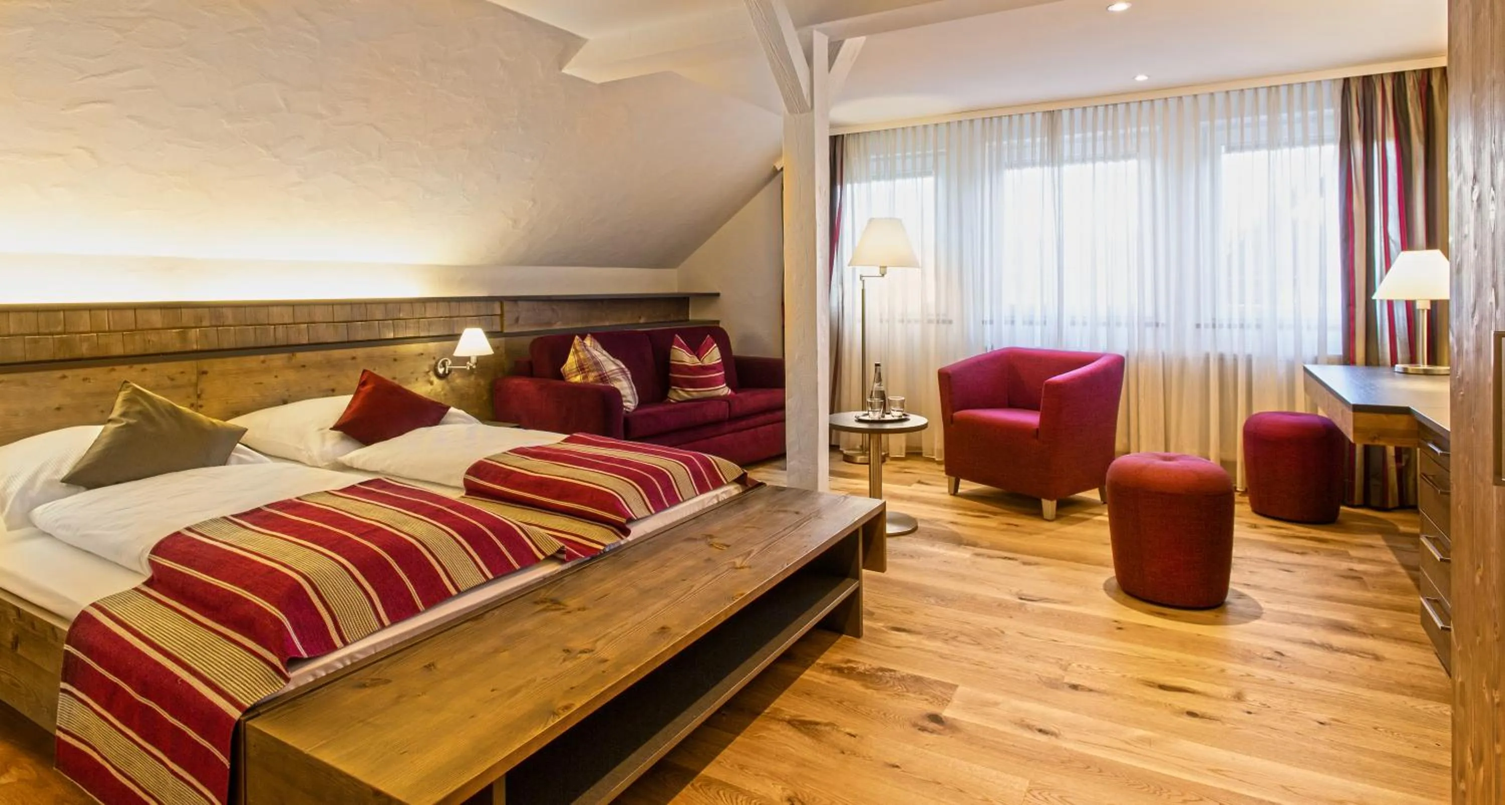 Photo of the whole room, Bed in Hotel Waldeck mit Restaurant "Florian'S"