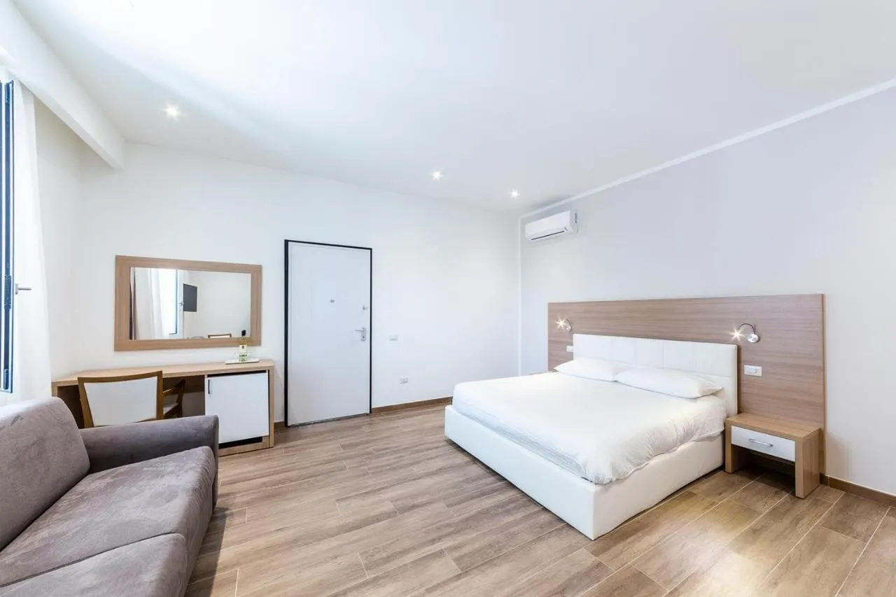 Family, Bed in La Promenade Rooms & Suites