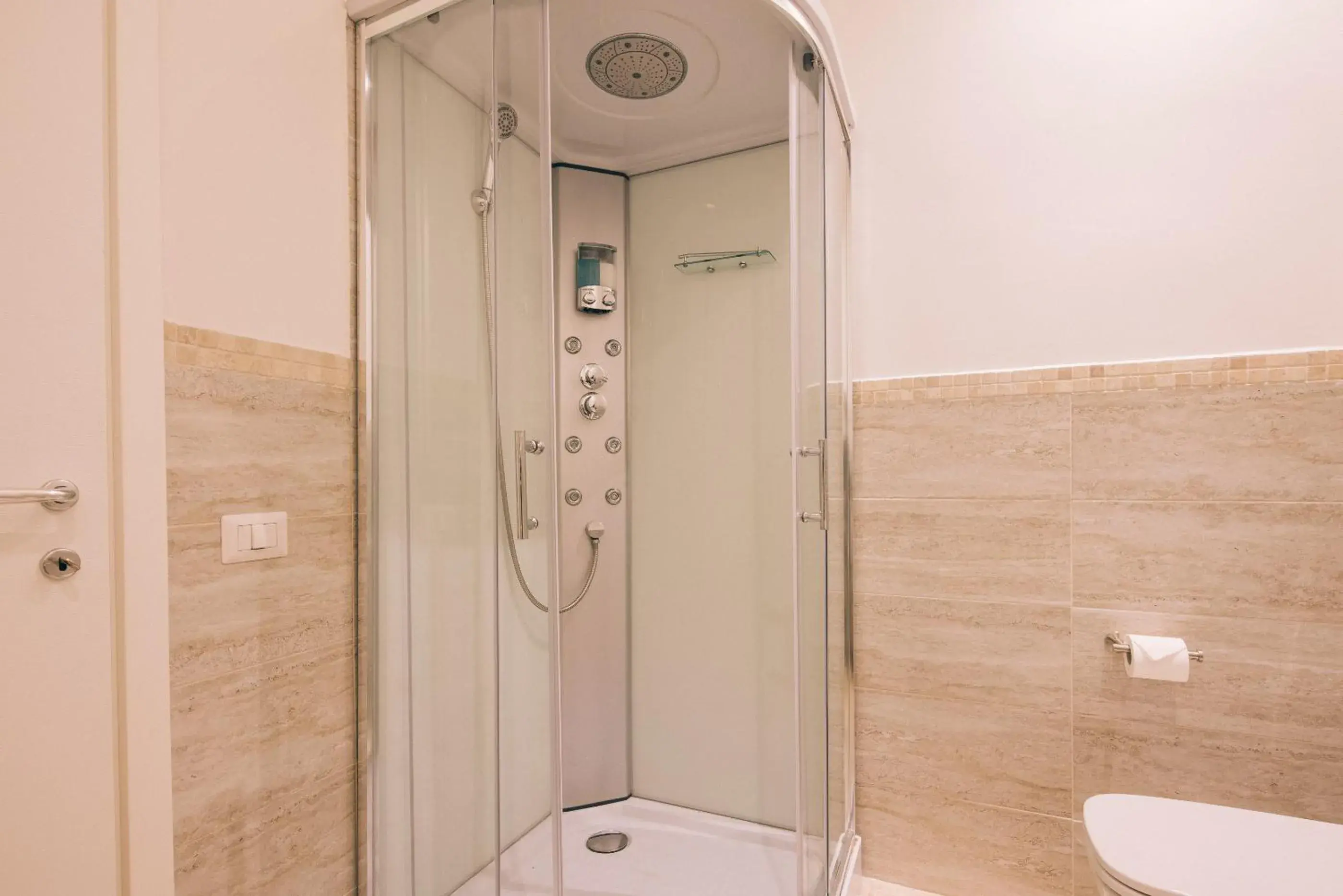 Deluxe Quadruple Room in La Promenade Rooms & Suites Deluxe Quadruple Room in La Promenade Rooms & Suites