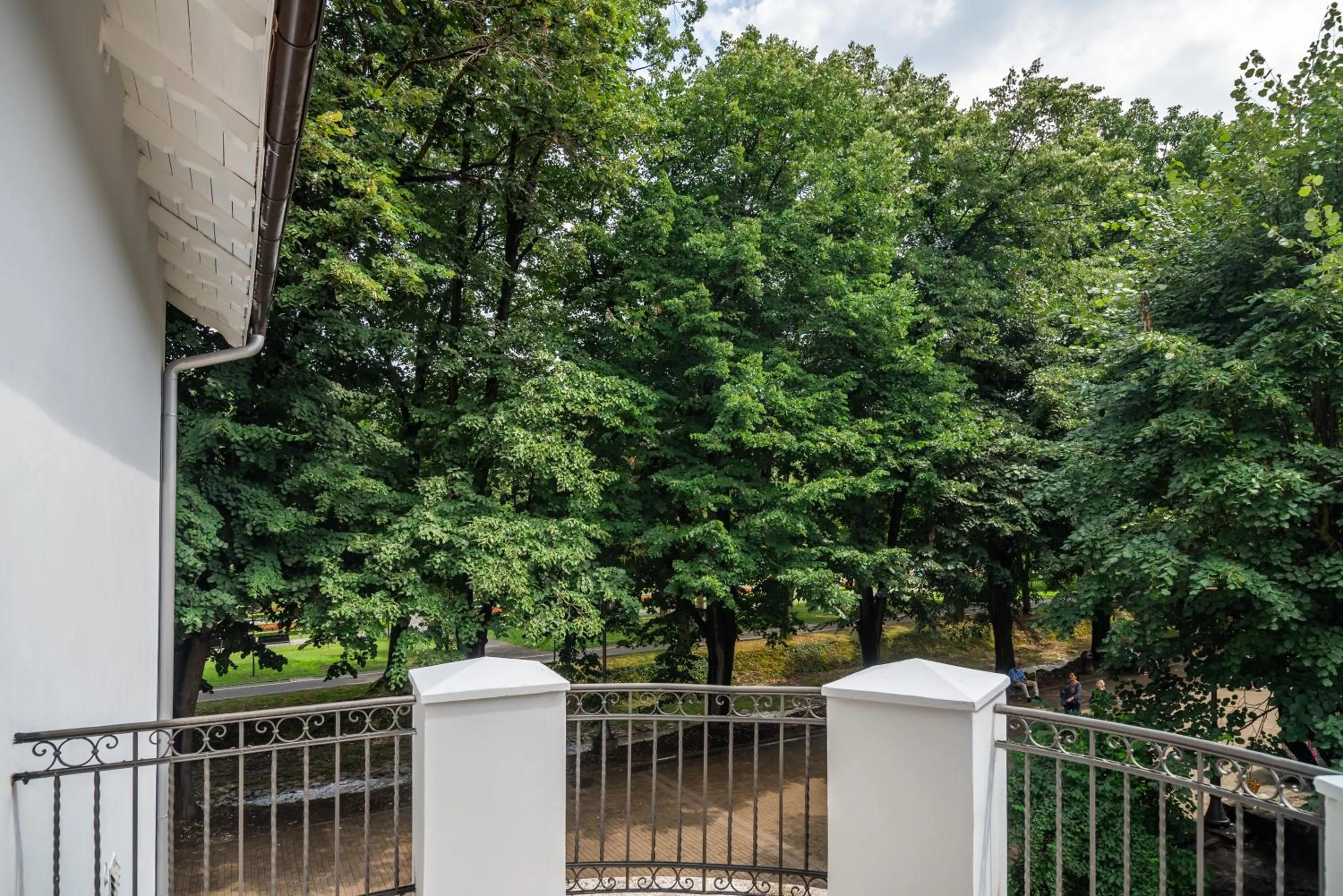 Deluxe Double Room with Balcony - single occupancy in Vila Emilia