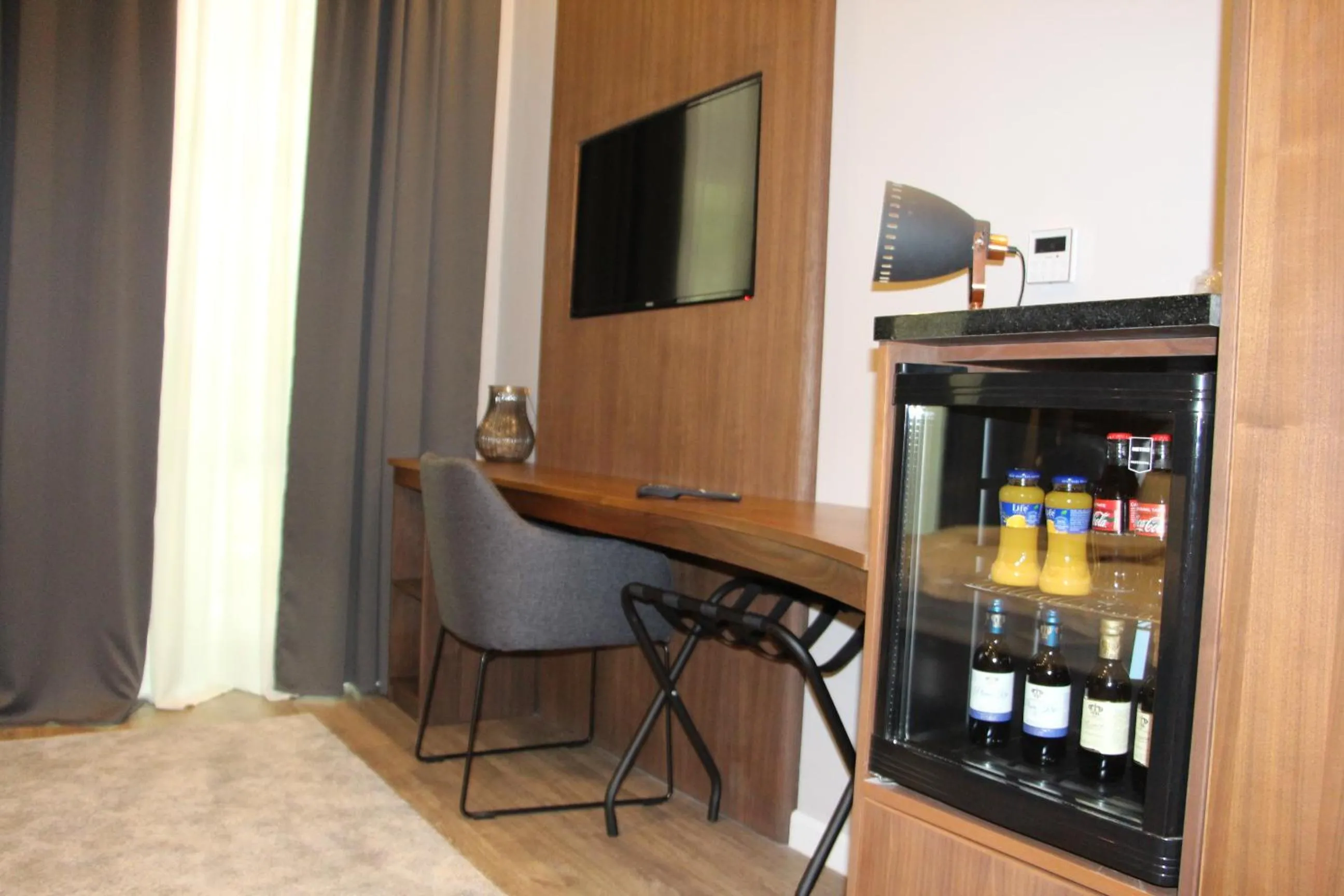 Double Room with Balcony - single occupancy in Vila Emilia