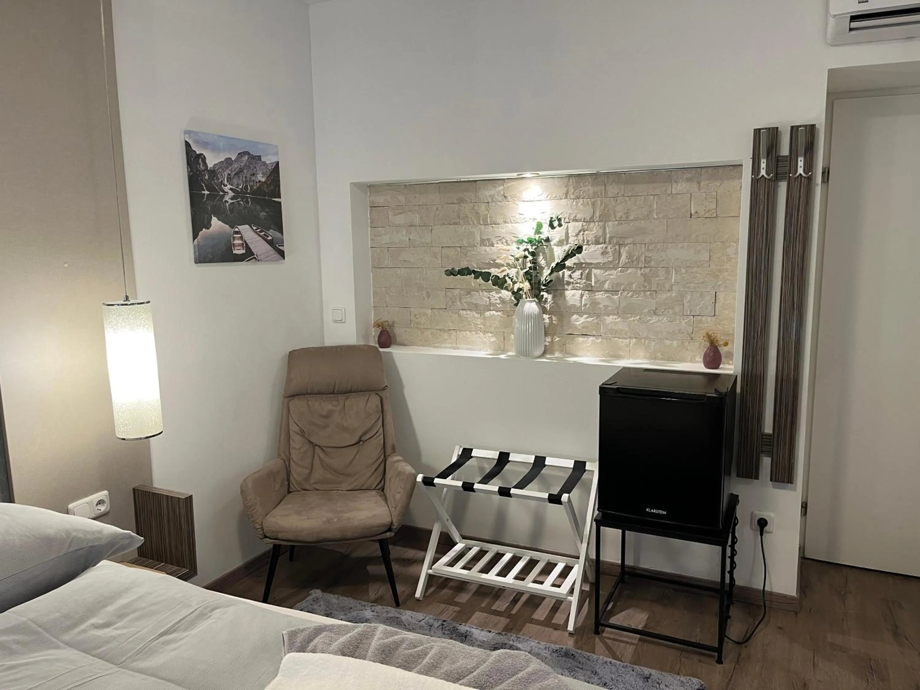 Photo of the whole room, Bed in AMADEA - Cityhotel Salzburg