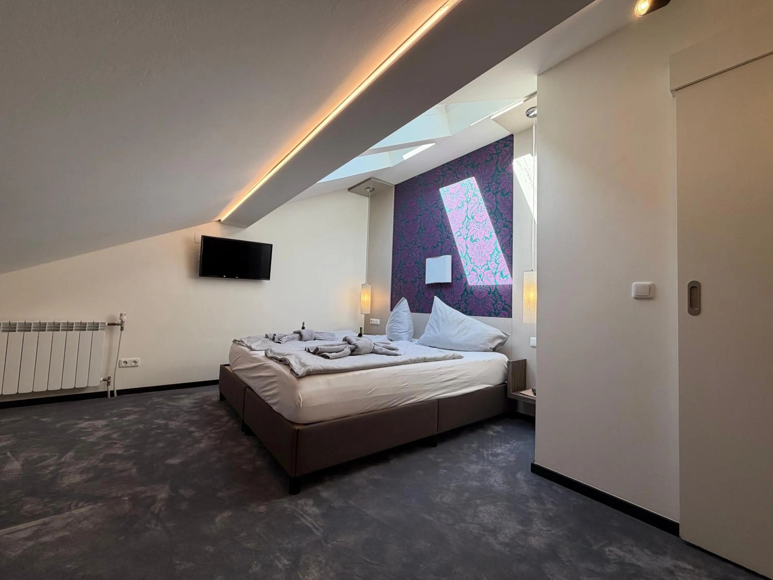 Photo of the whole room, Bed in AMADEA - Cityhotel Salzburg