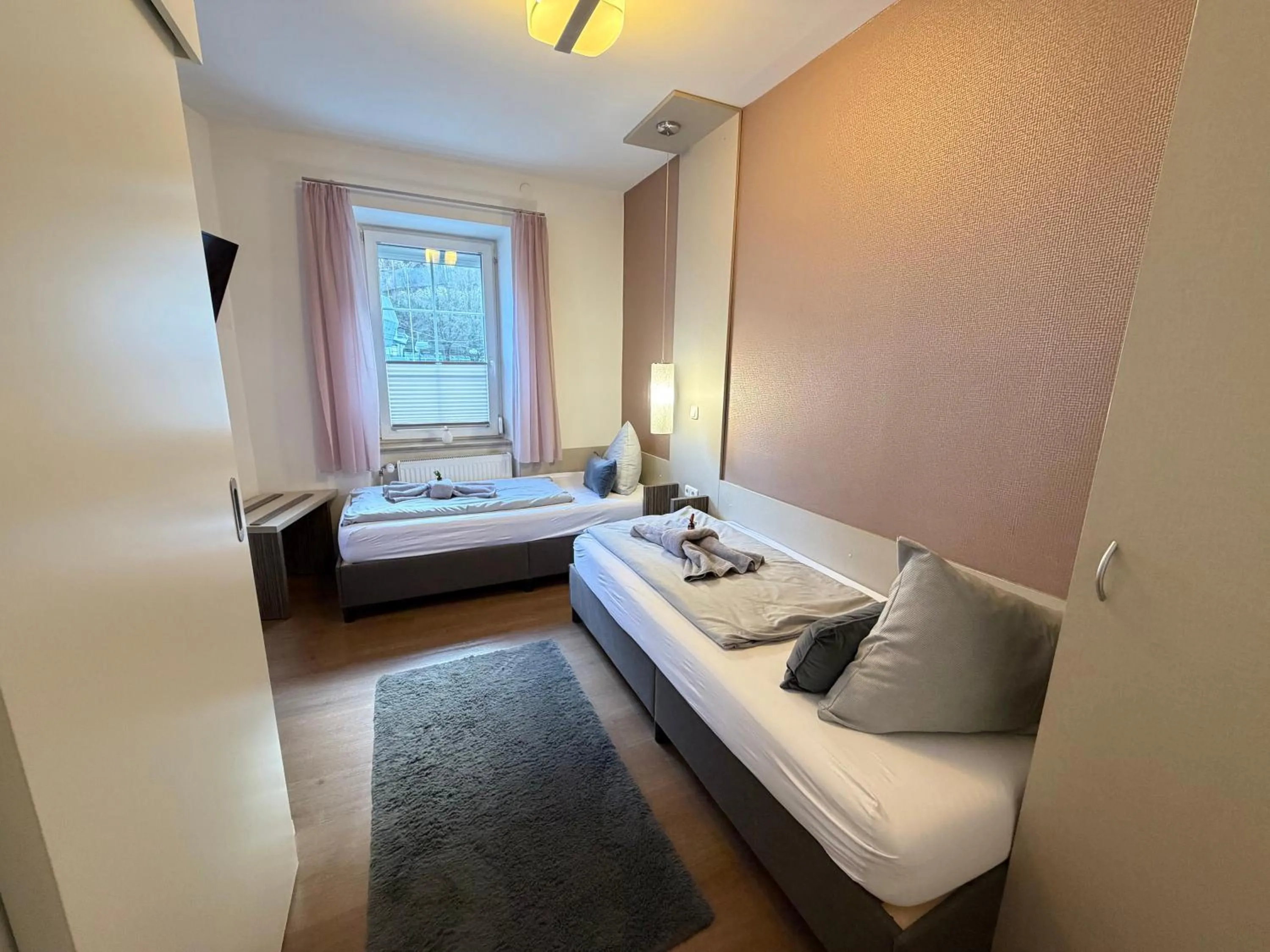 Photo of the whole room, Bed in AMADEA - Cityhotel Salzburg