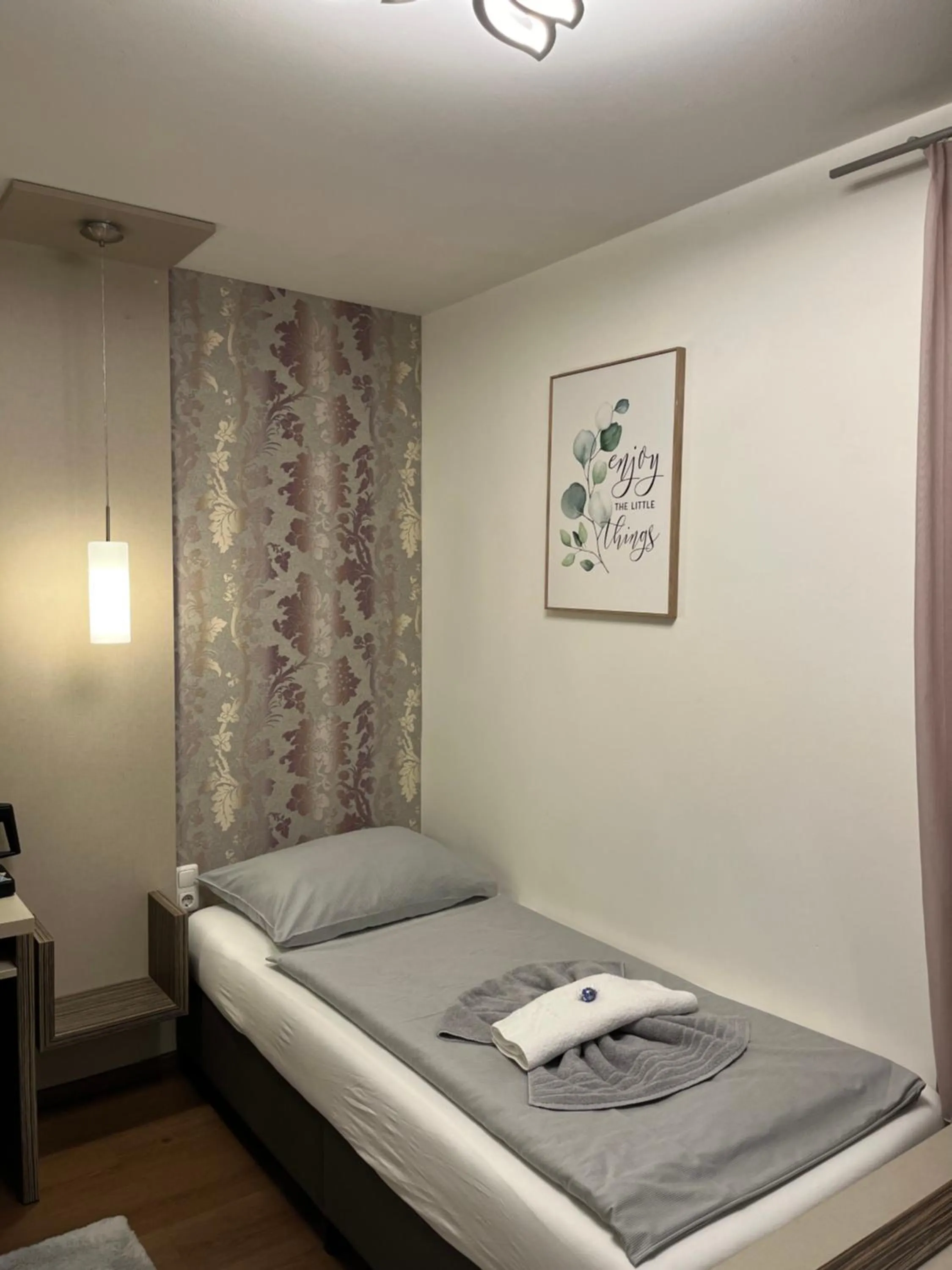 Photo of the whole room, Bed in AMADEA - Cityhotel Salzburg