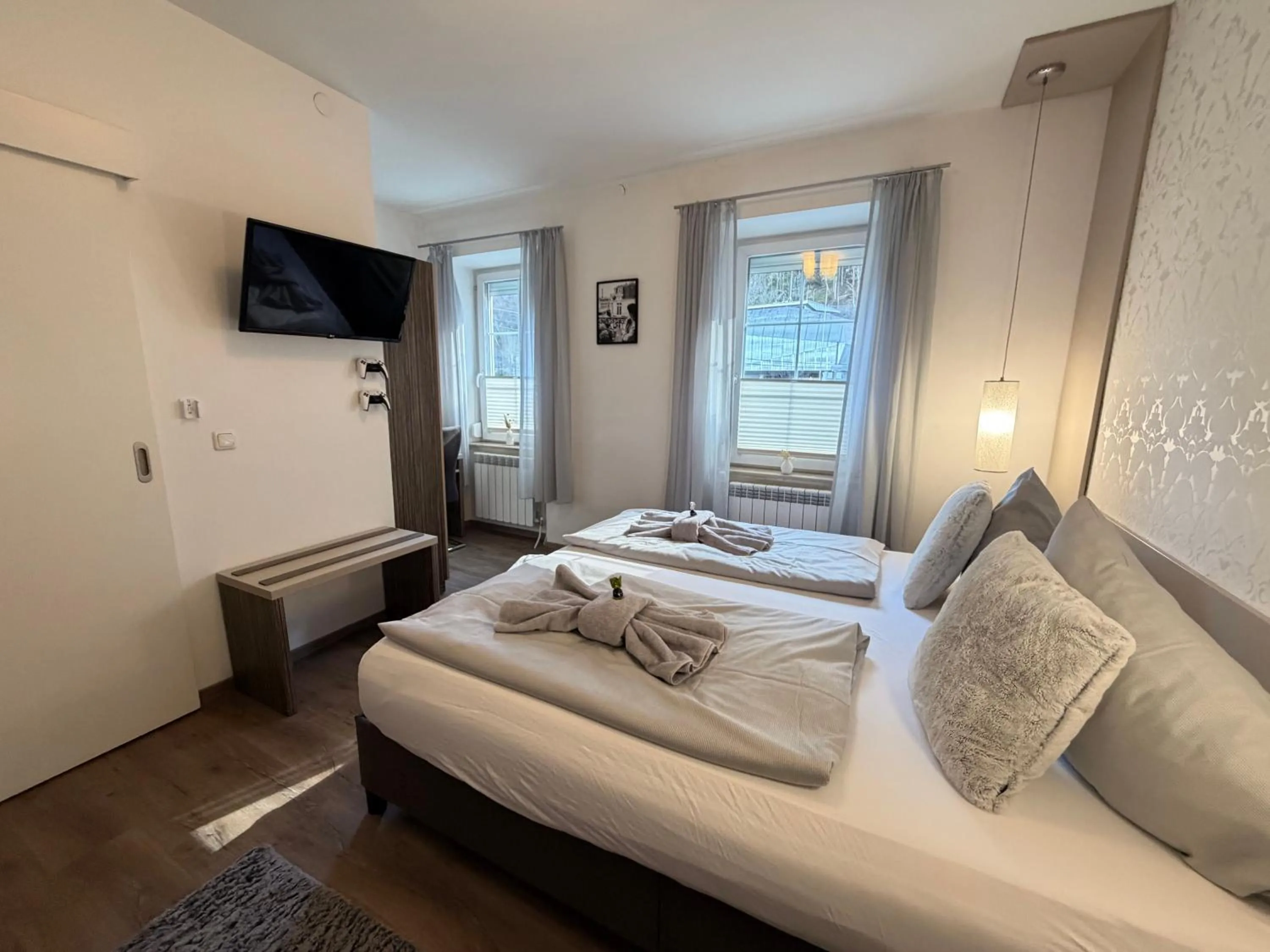 Photo of the whole room, Bed in AMADEA - Cityhotel Salzburg