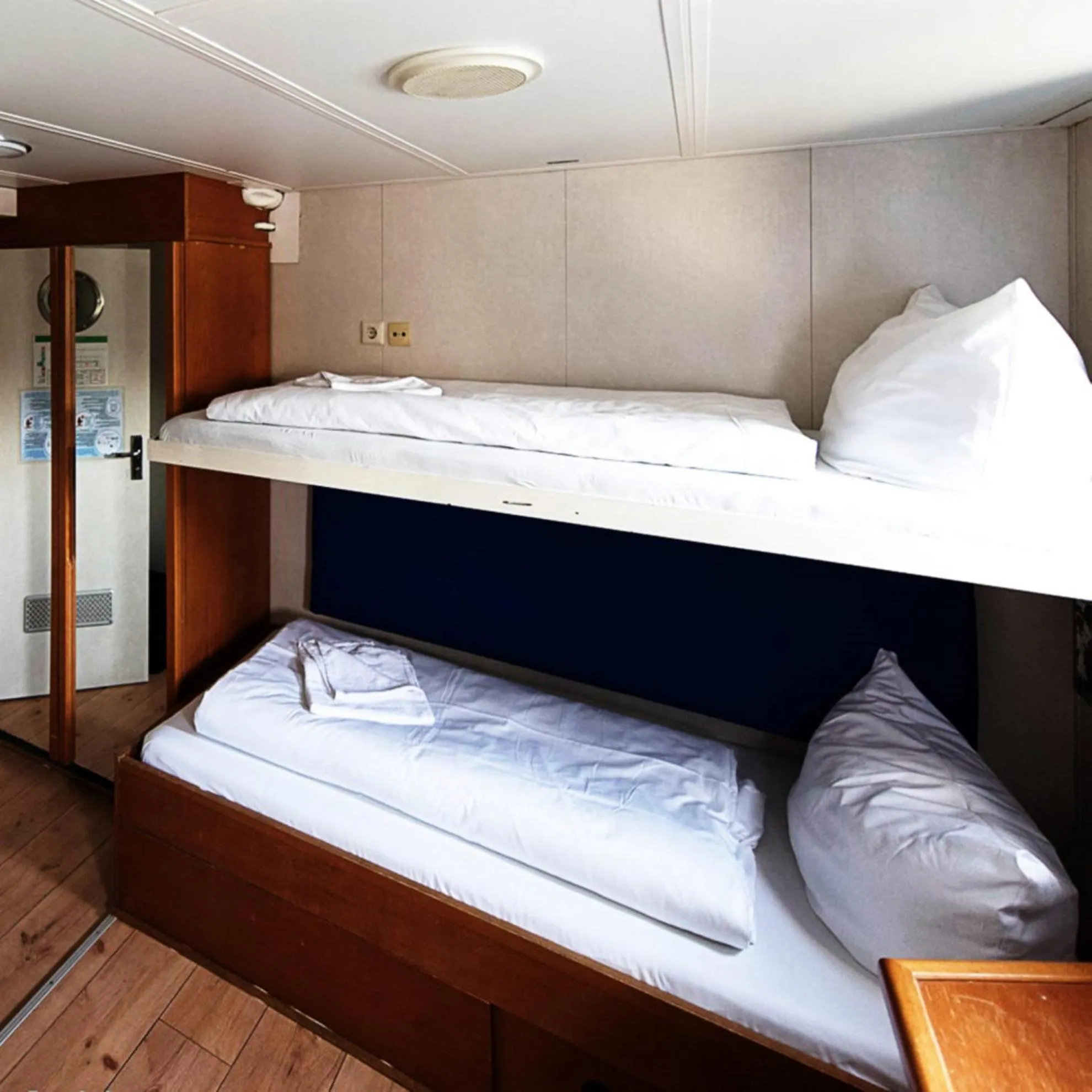 Bed in Shipotel-Berlin GmbH, Shipotel Eastern & Shipotel Western