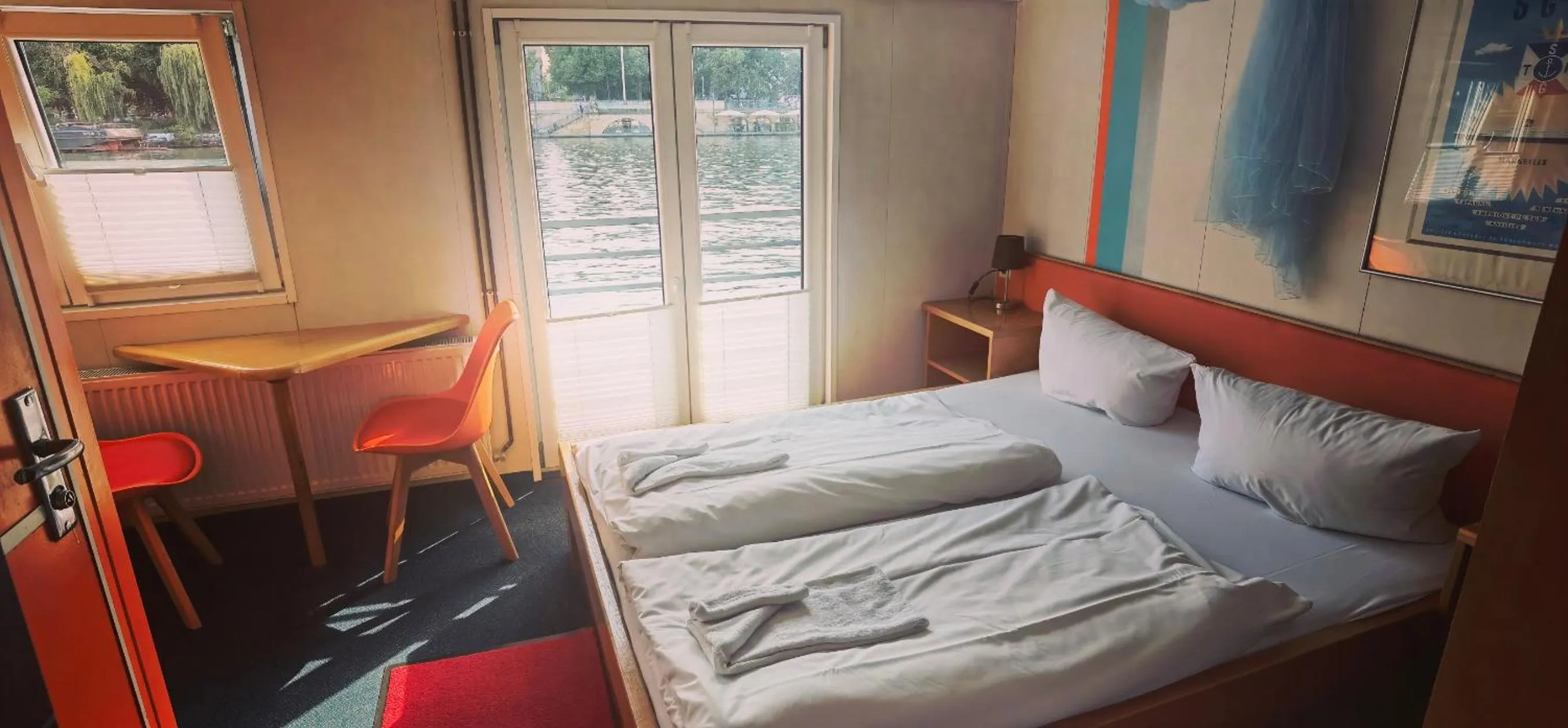 Bed in Shipotel-Berlin GmbH, Shipotel Eastern & Shipotel Western