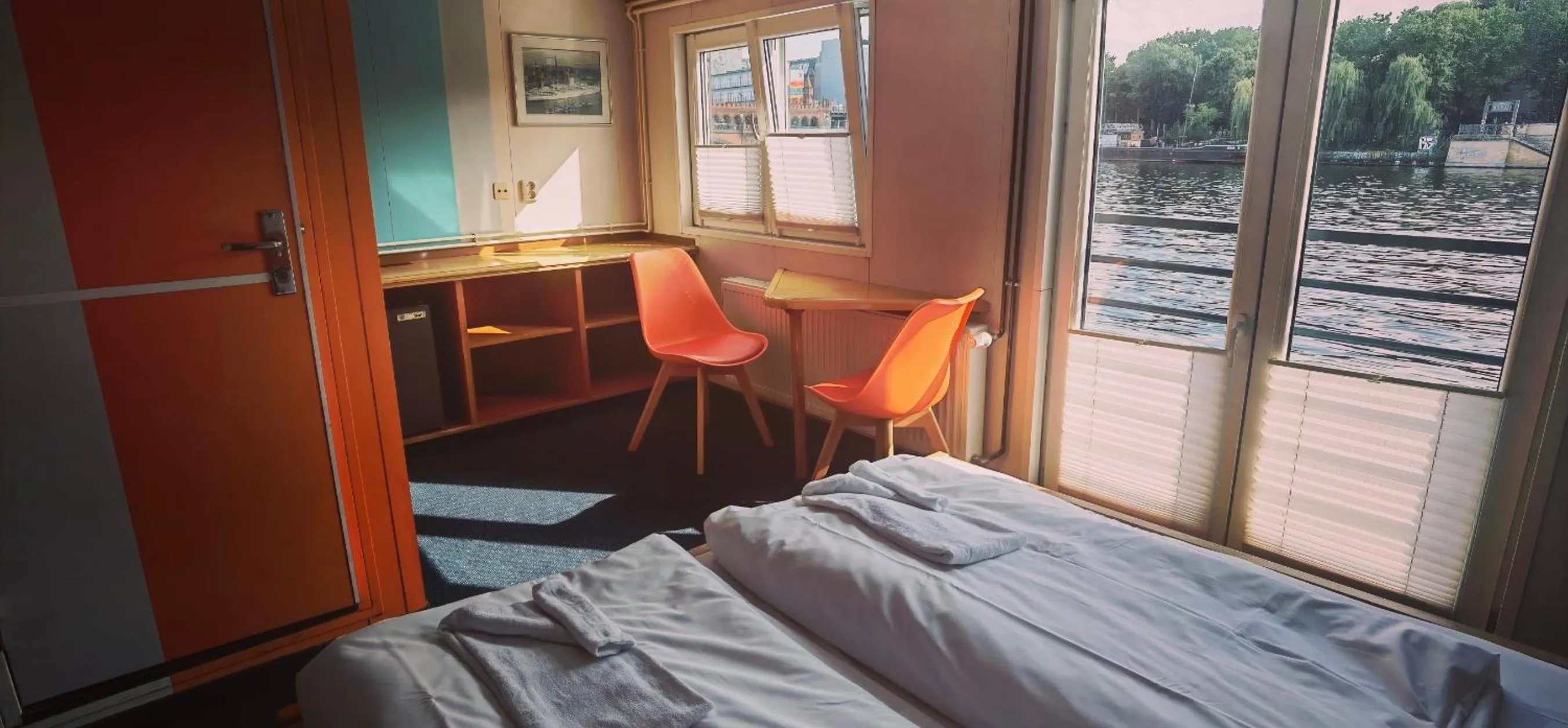 View (from property/room), Bed in Shipotel-Berlin GmbH, Shipotel Eastern & Shipotel Western