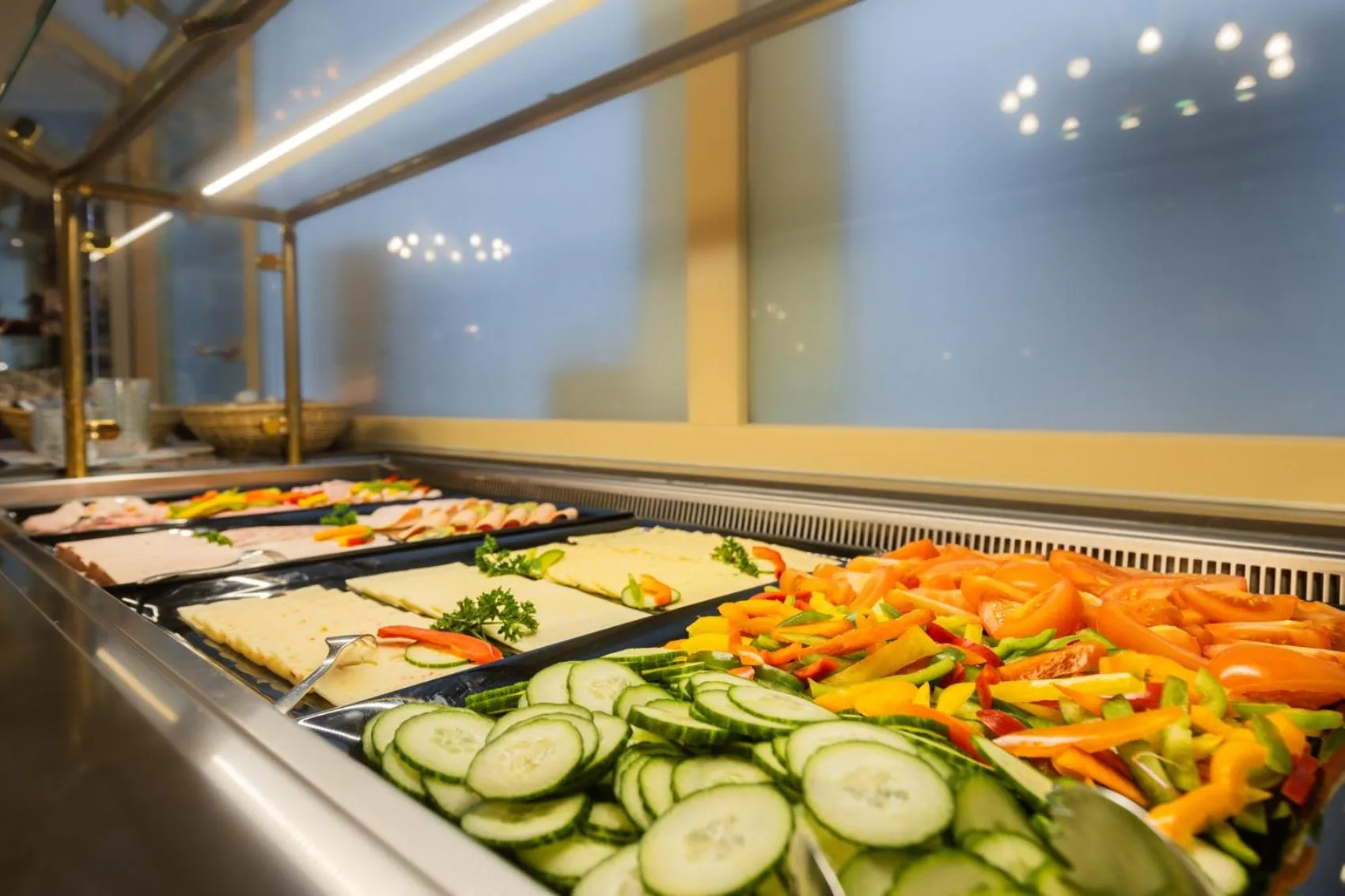 Buffet breakfast in Sport- und Tagungshotel De Poort