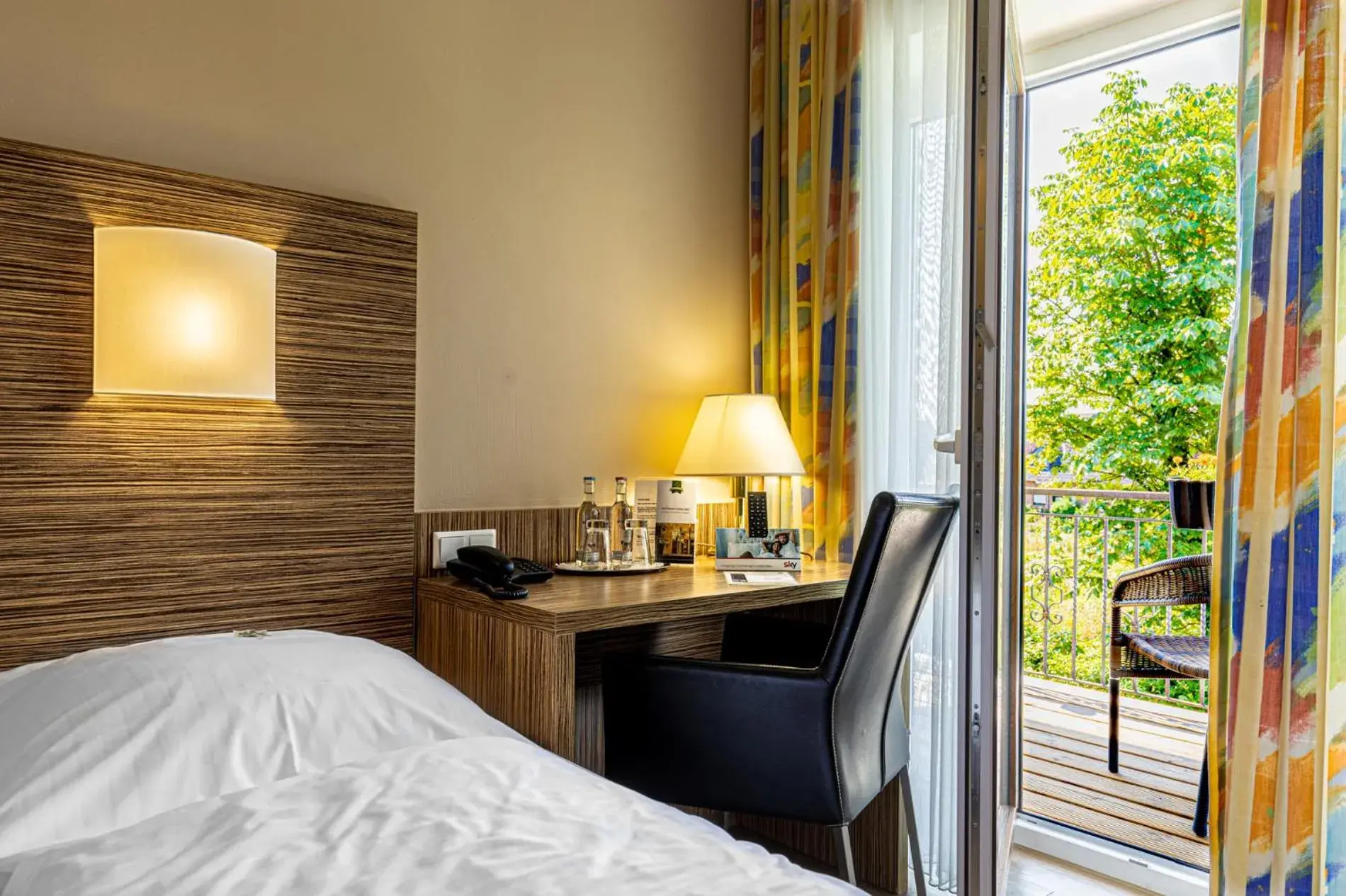 Photo of the whole room, Bed in Sport- und Tagungshotel De Poort Photo of the whole room, Bed in Sport- und Tagungshotel De Poort