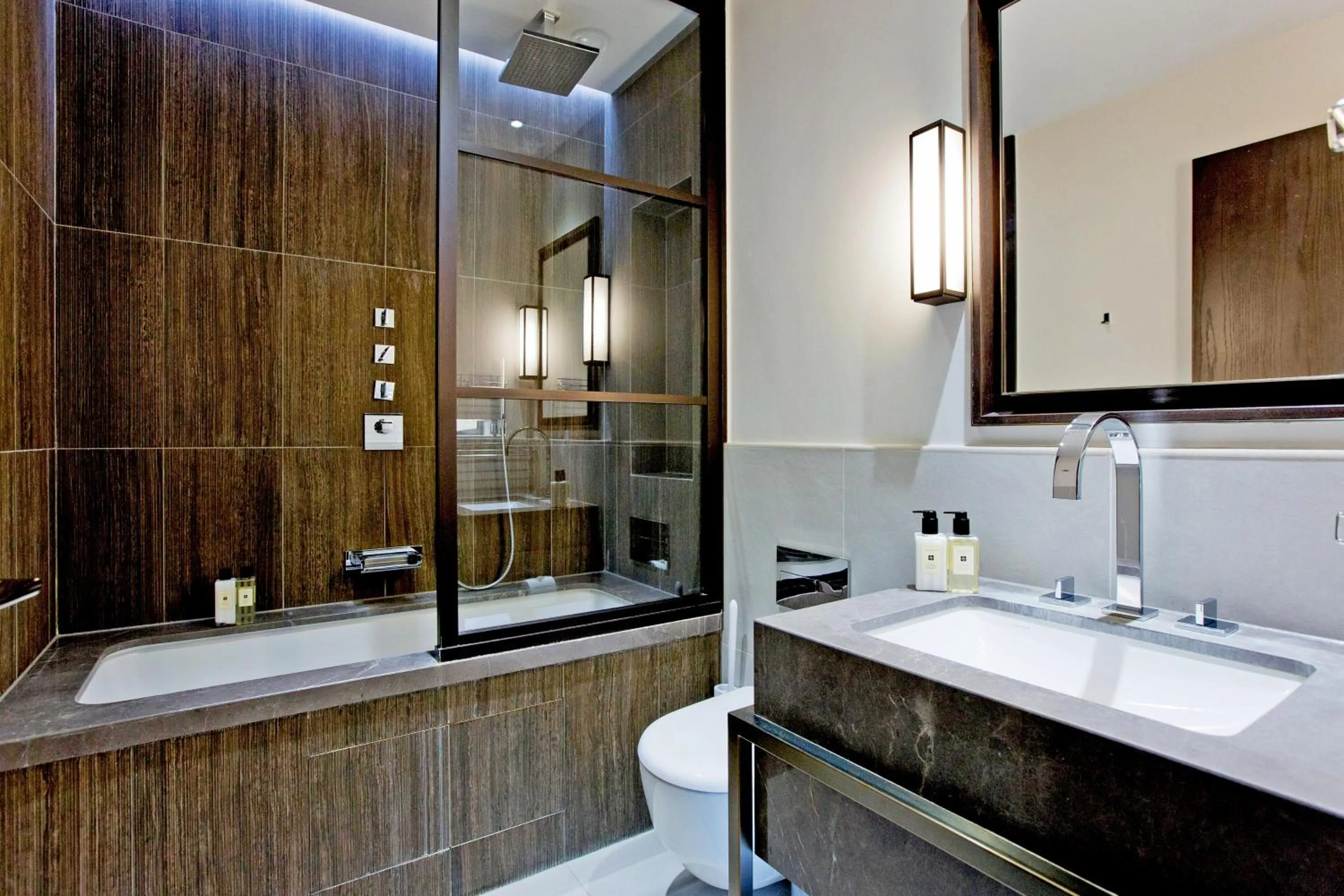 Shower in 37GS Residences