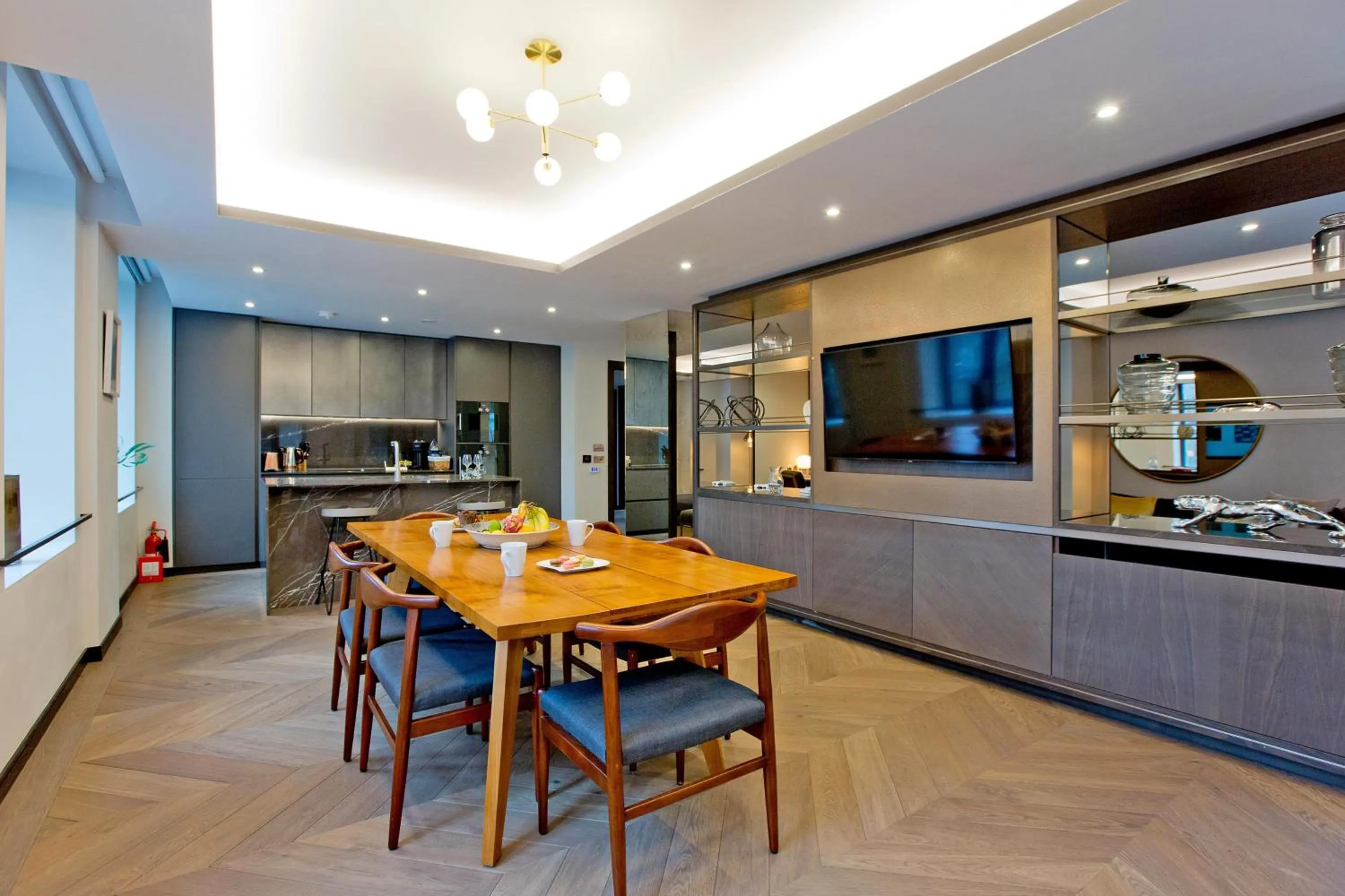 Kitchen or kitchenette in 37GS Residences