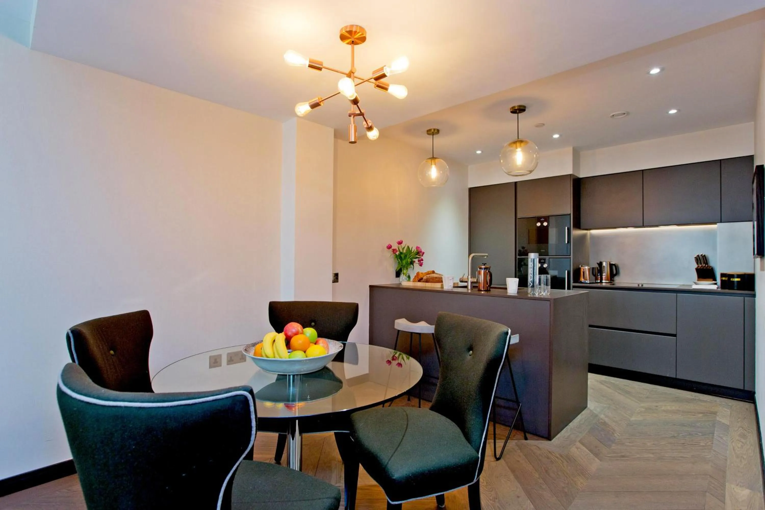 Kitchen or kitchenette in 37GS Residences