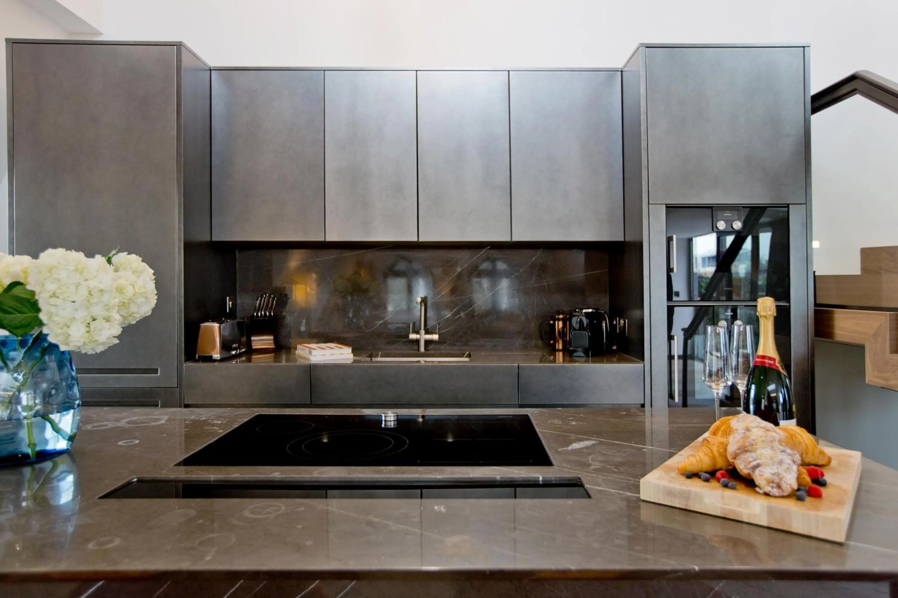 Kitchen or kitchenette in 37GS Residences