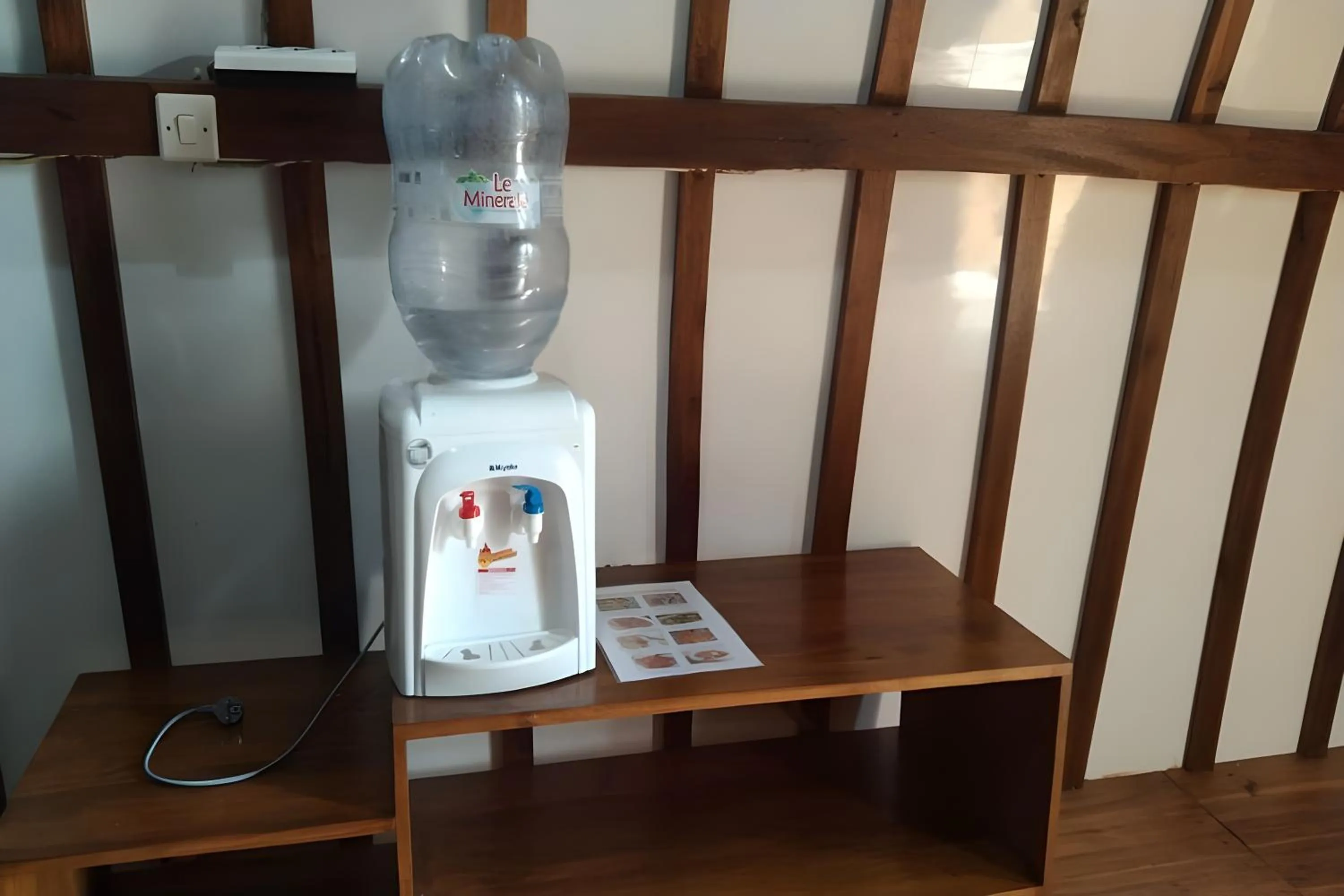 Coffee/tea facilities in Penginapan Erbysa