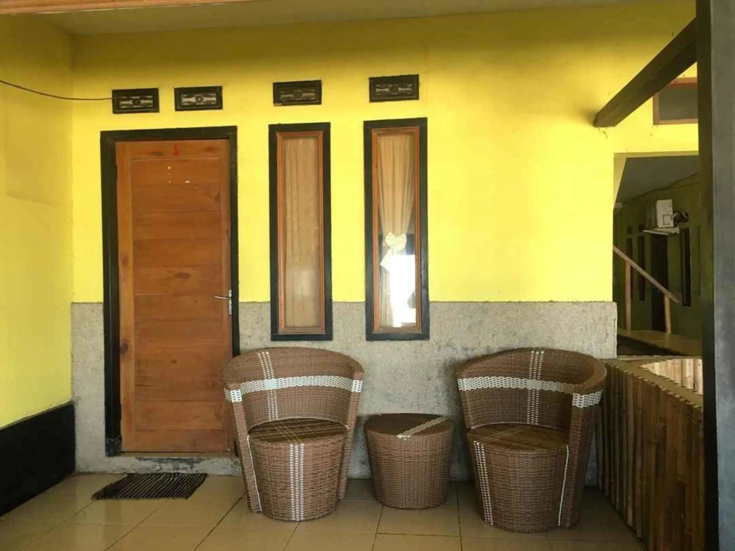 Balcony/Terrace in Penginapan Erbysa