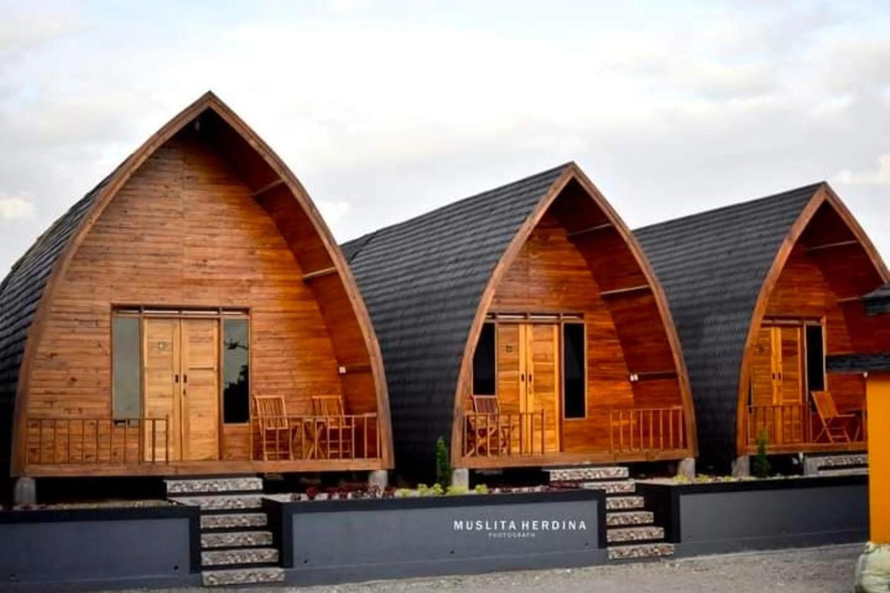 Property building in Penginapan Erbysa