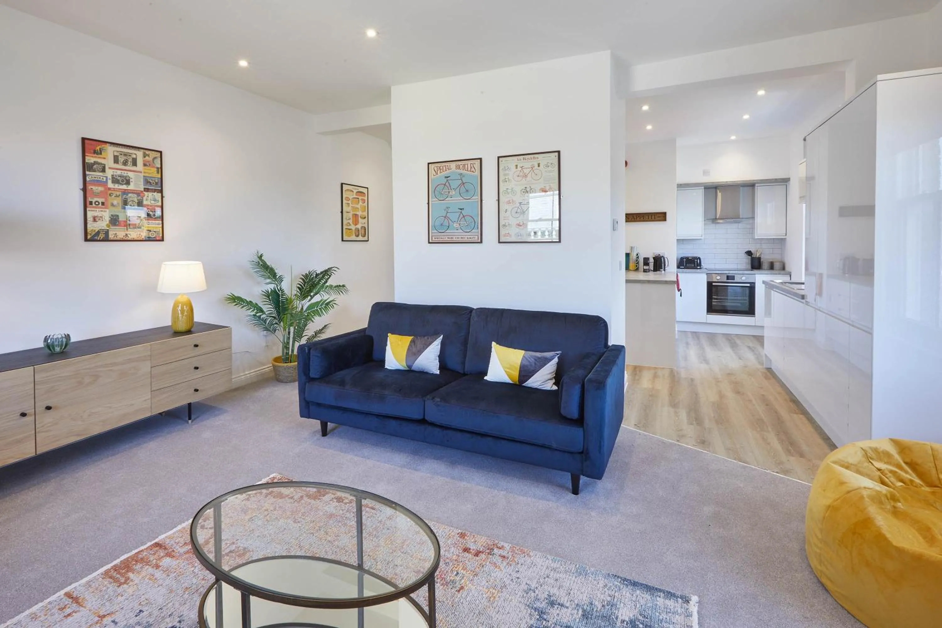 Host & Stay - Cornerhouse Apartments