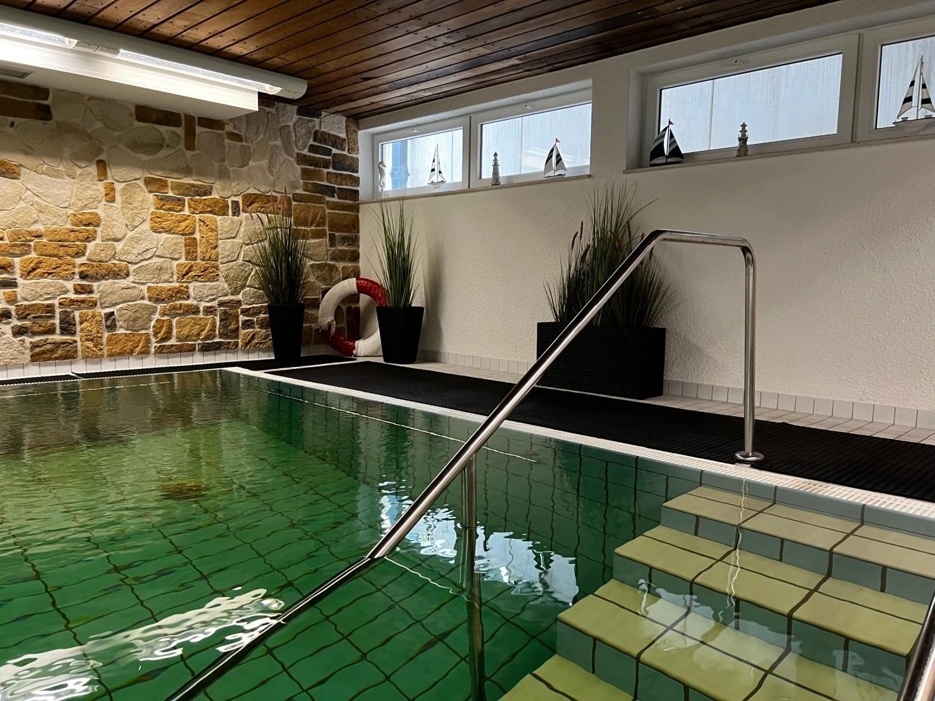 Swimming pool in Ringhotel Haus Oberwinter