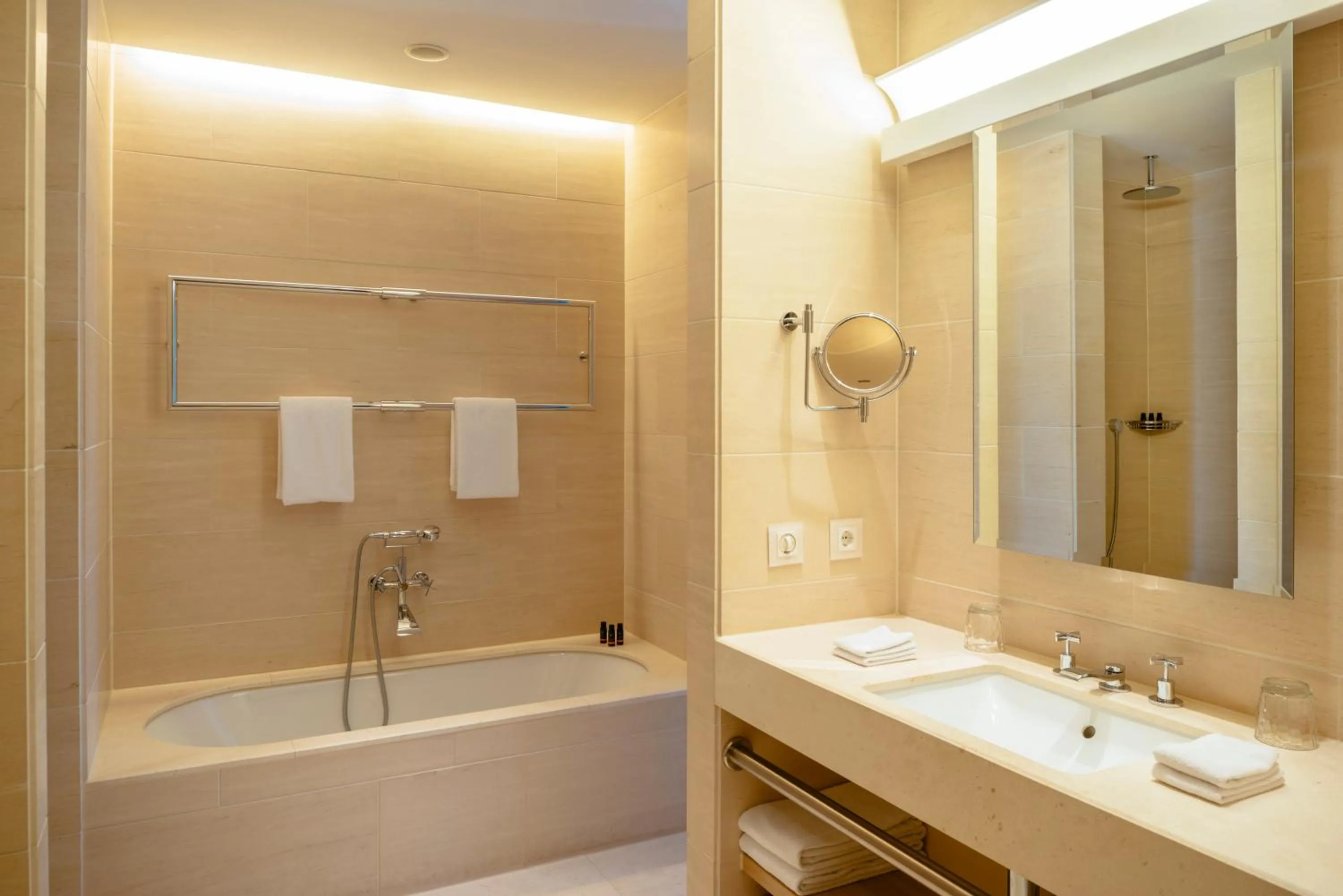 Toilet in Townhouse Dresden