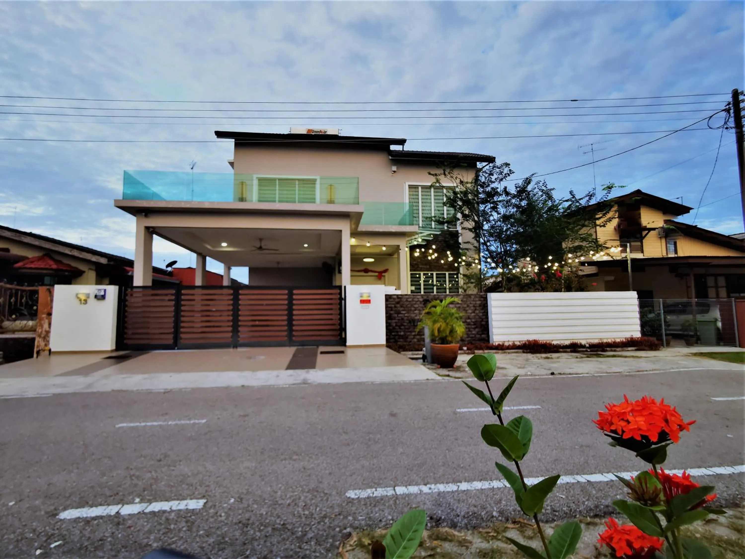Property building in Warni Villa 13 Whole Or Room