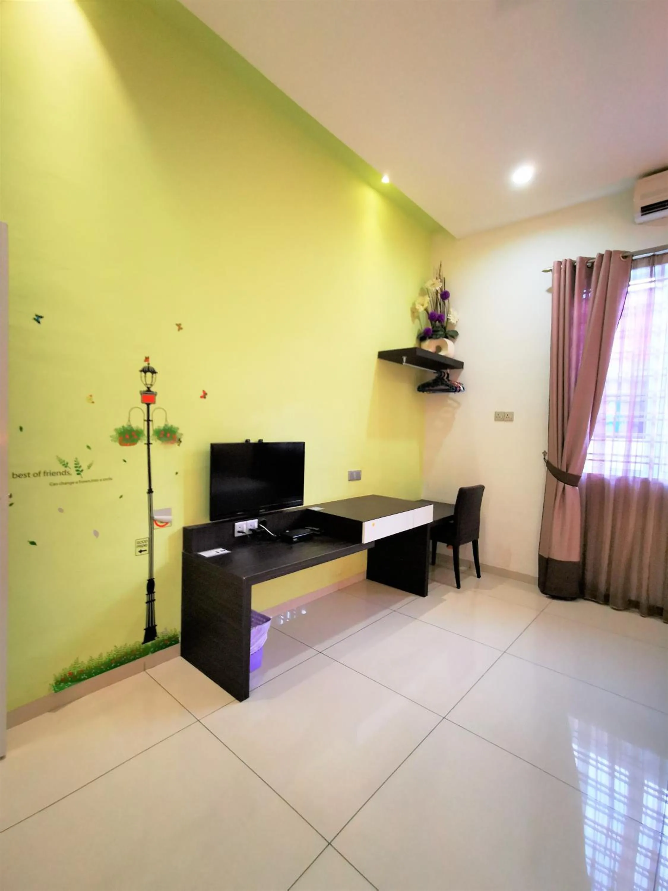 TV and multimedia in Warni Villa 13 Whole Or Room