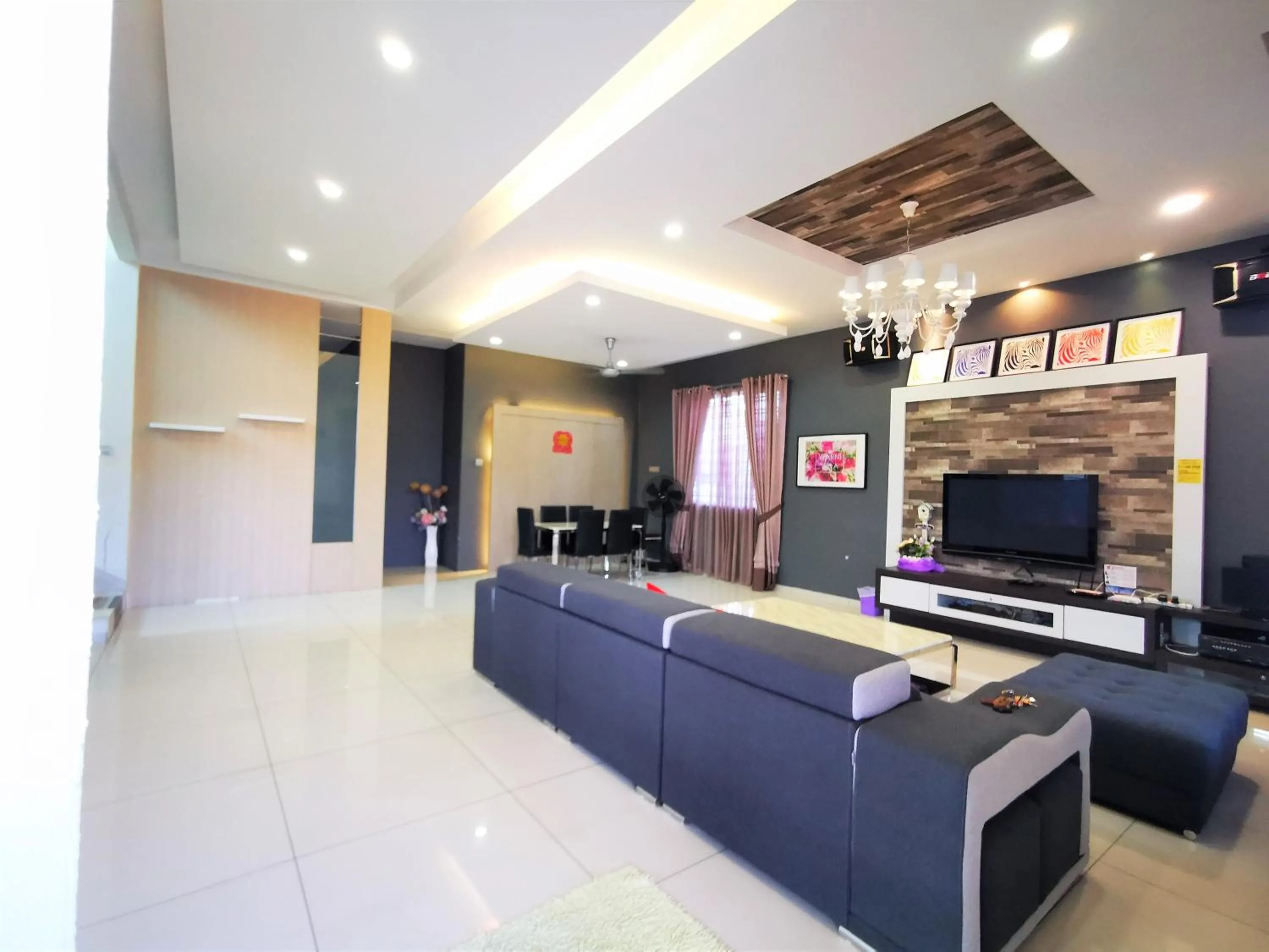TV and multimedia in Warni Villa 13 Whole Or Room