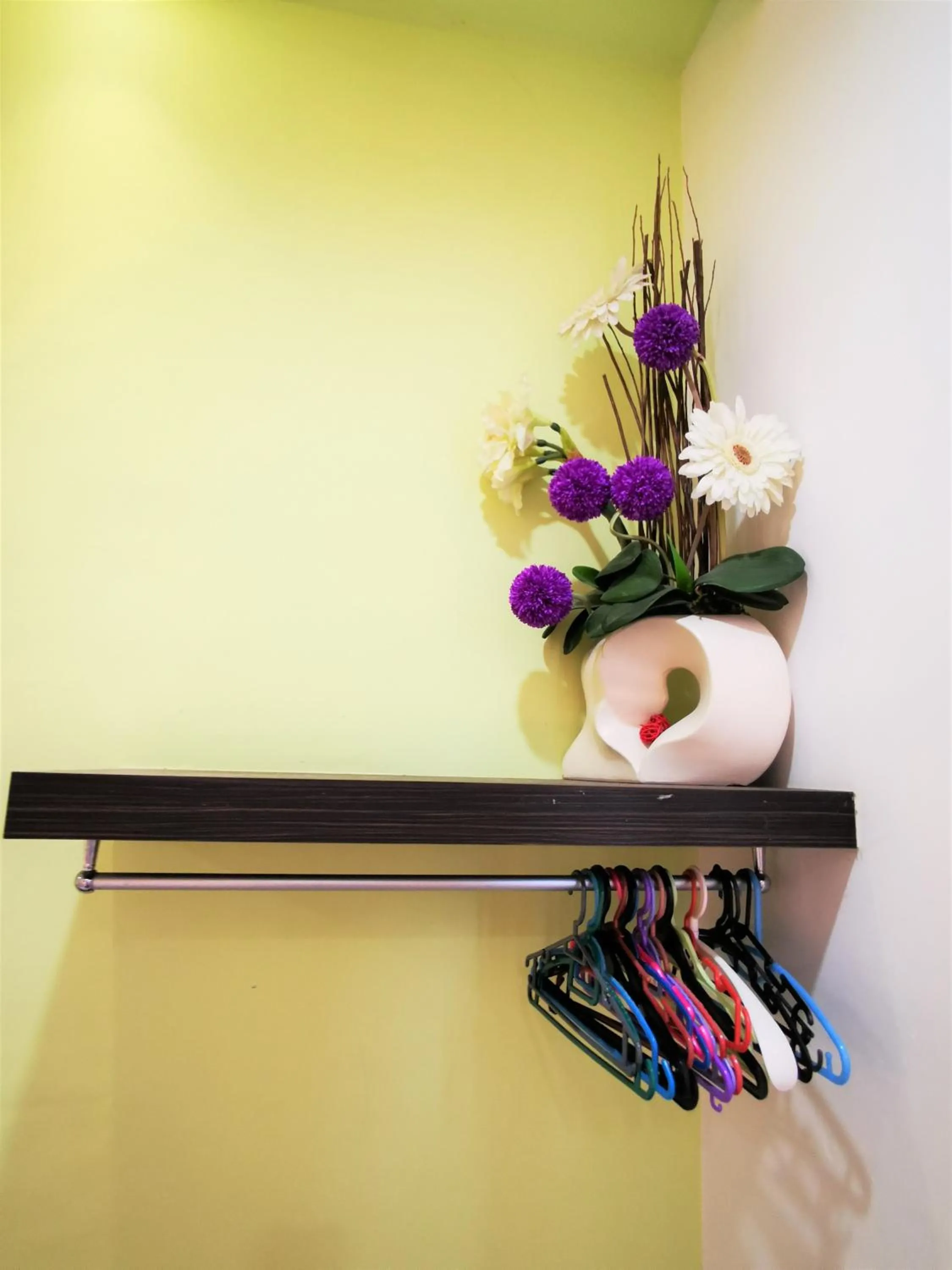 wardrobe in Warni Villa 13 Whole Or Room