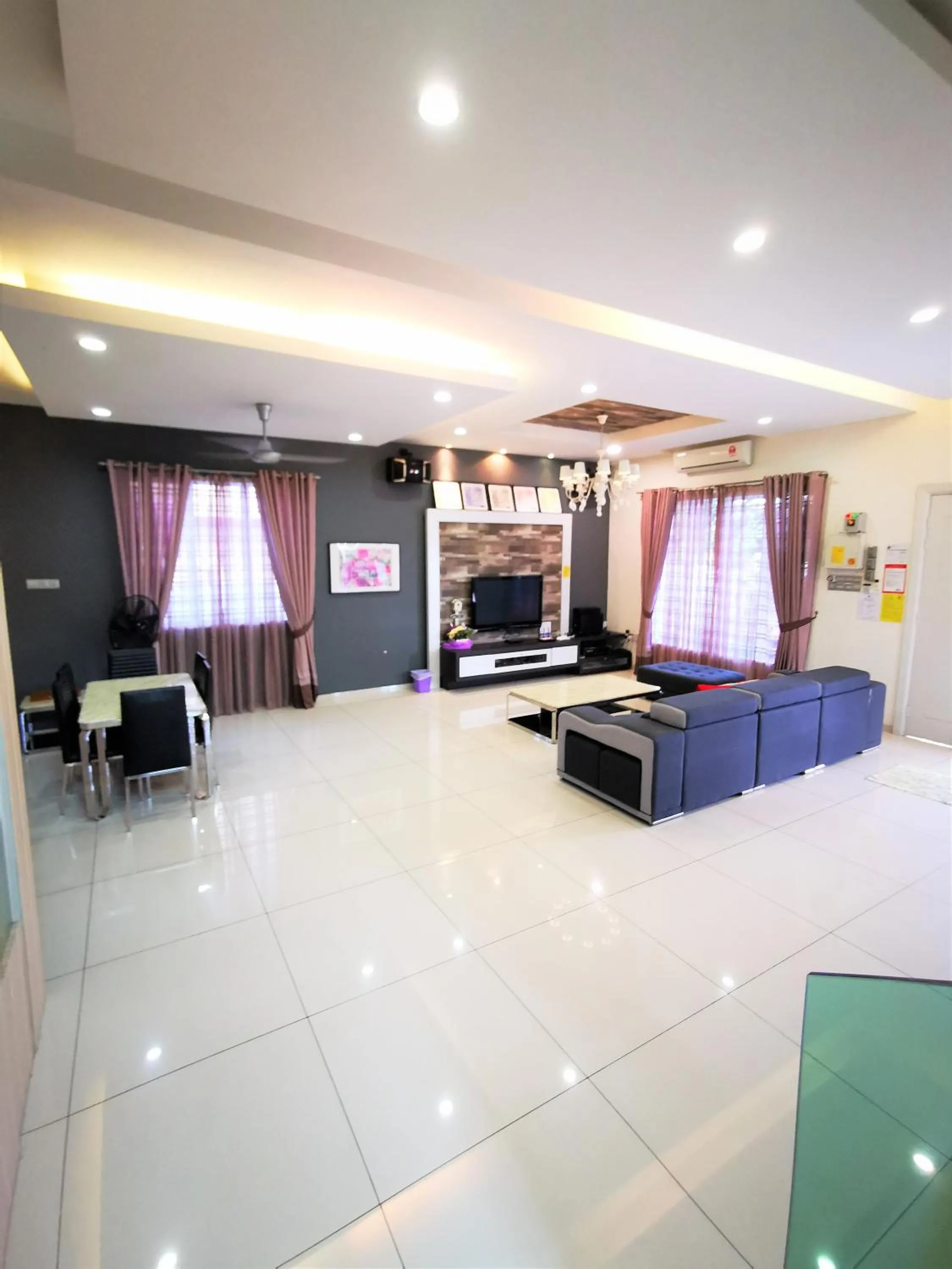 Lobby or reception in Warni Villa 13 Whole Or Room