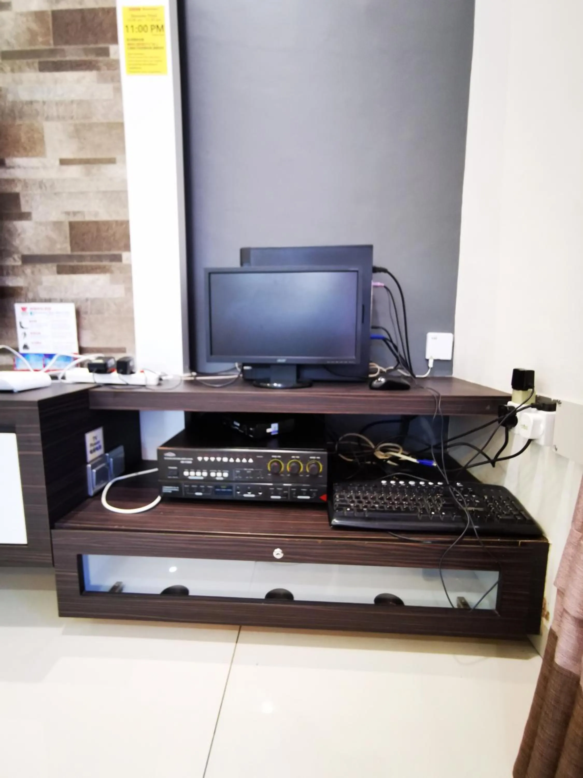 TV and multimedia in Warni Villa 13 Whole Or Room
