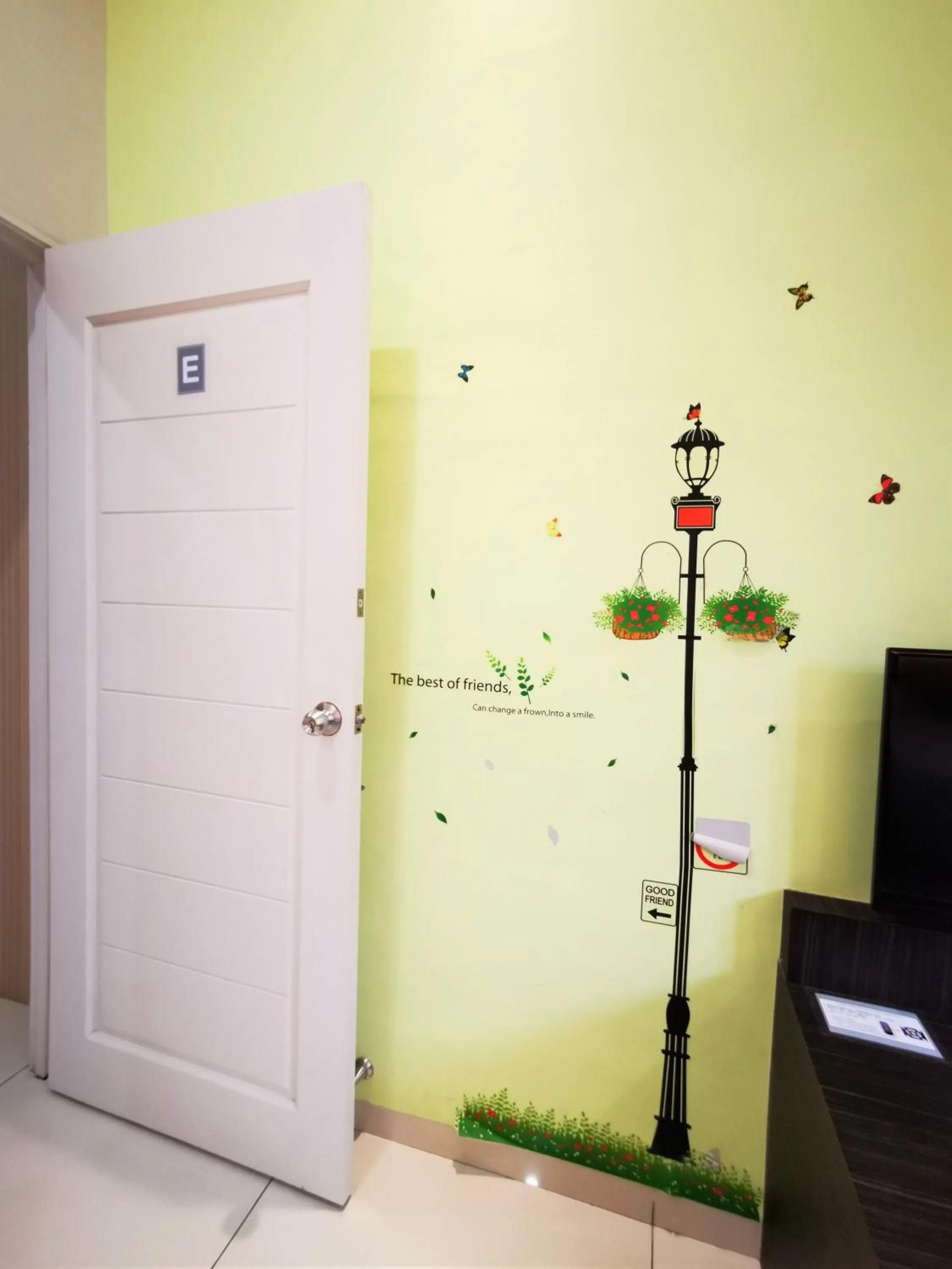 wardrobe in Warni Villa 13 Whole Or Room