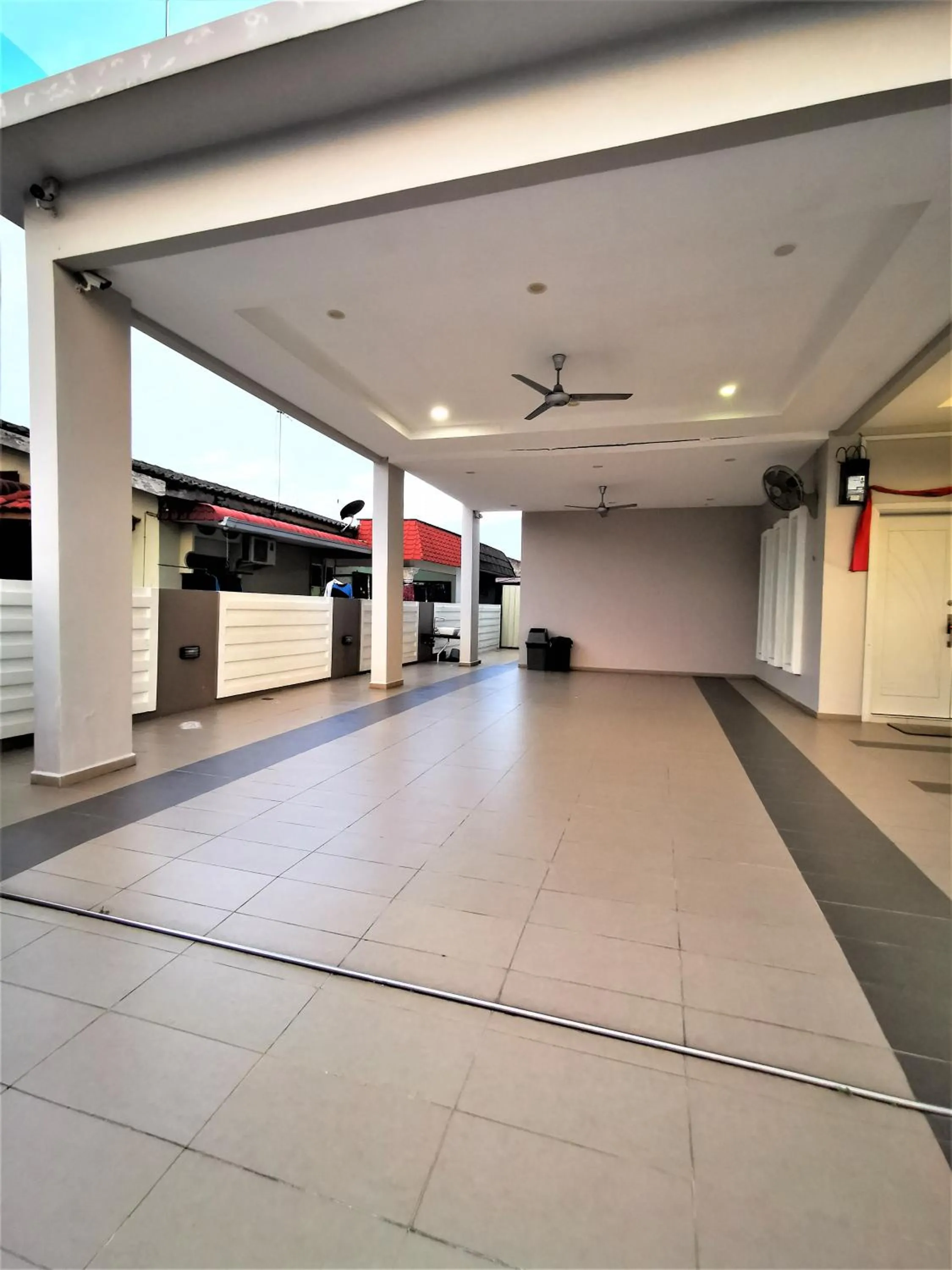Parking in Warni Villa 13 Whole Or Room