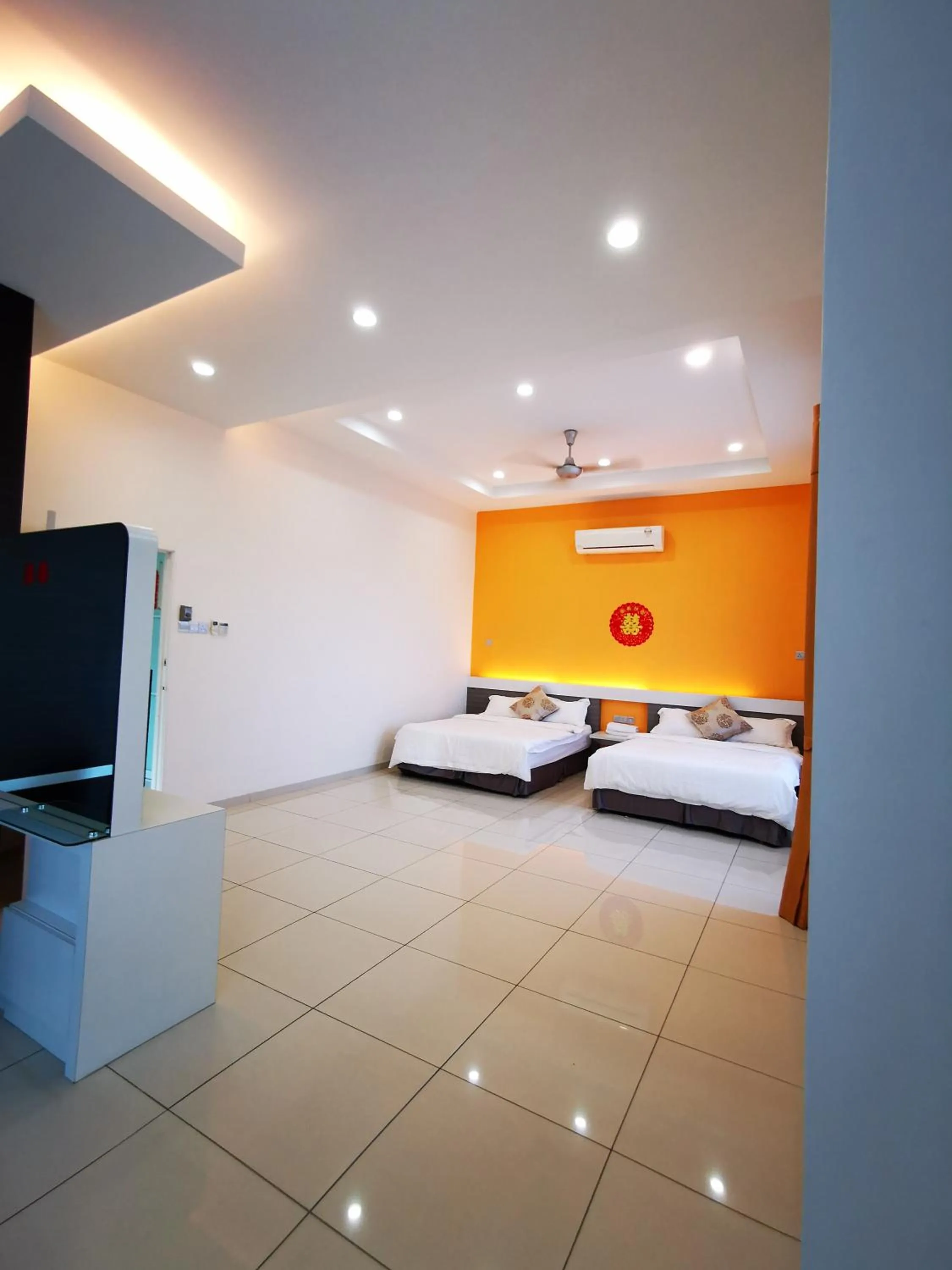 Photo of the whole room, Bed in Warni Villa 13 Whole Or Room