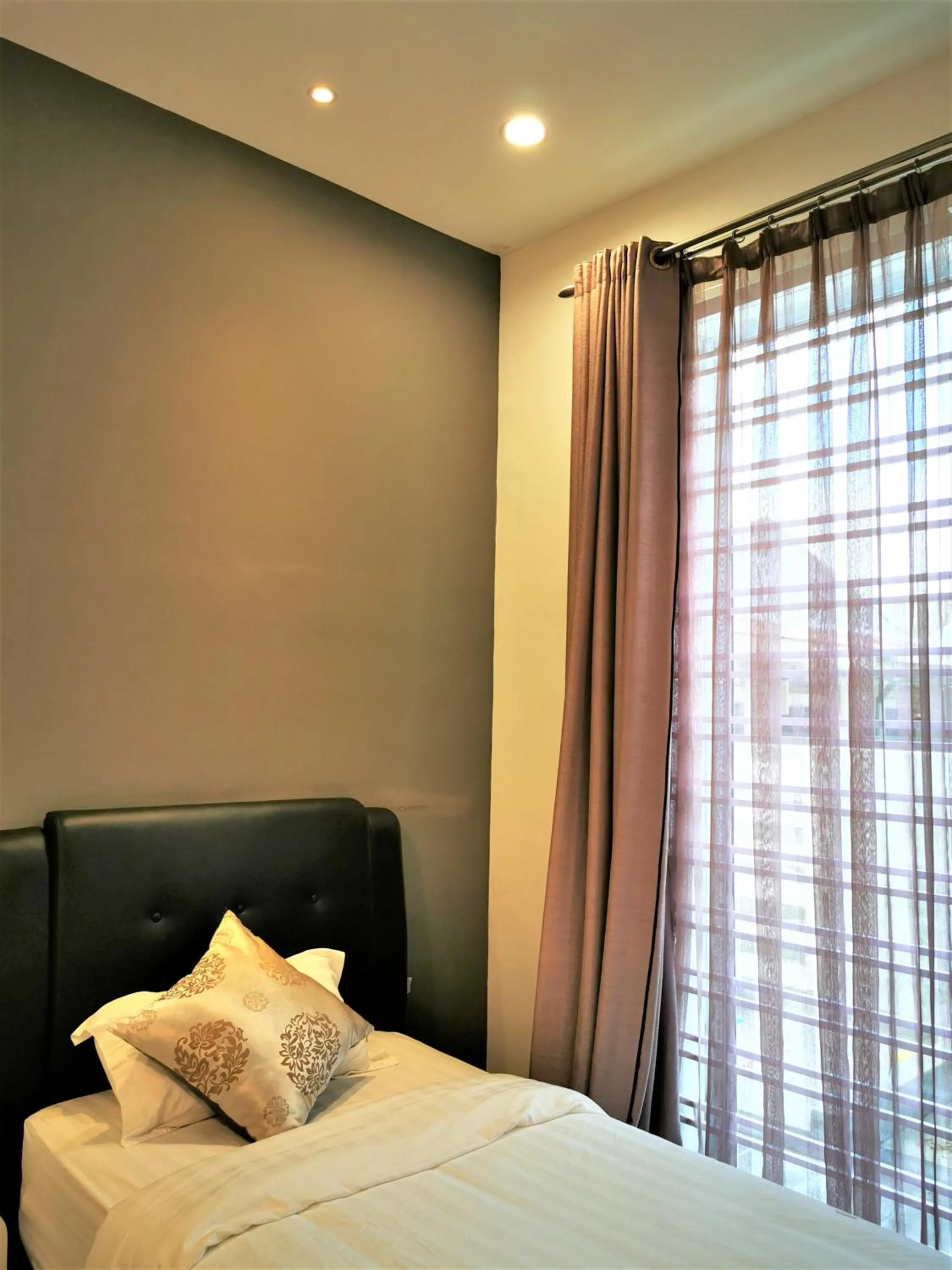 Bedroom, Bed in Warni Villa 13 Whole Or Room