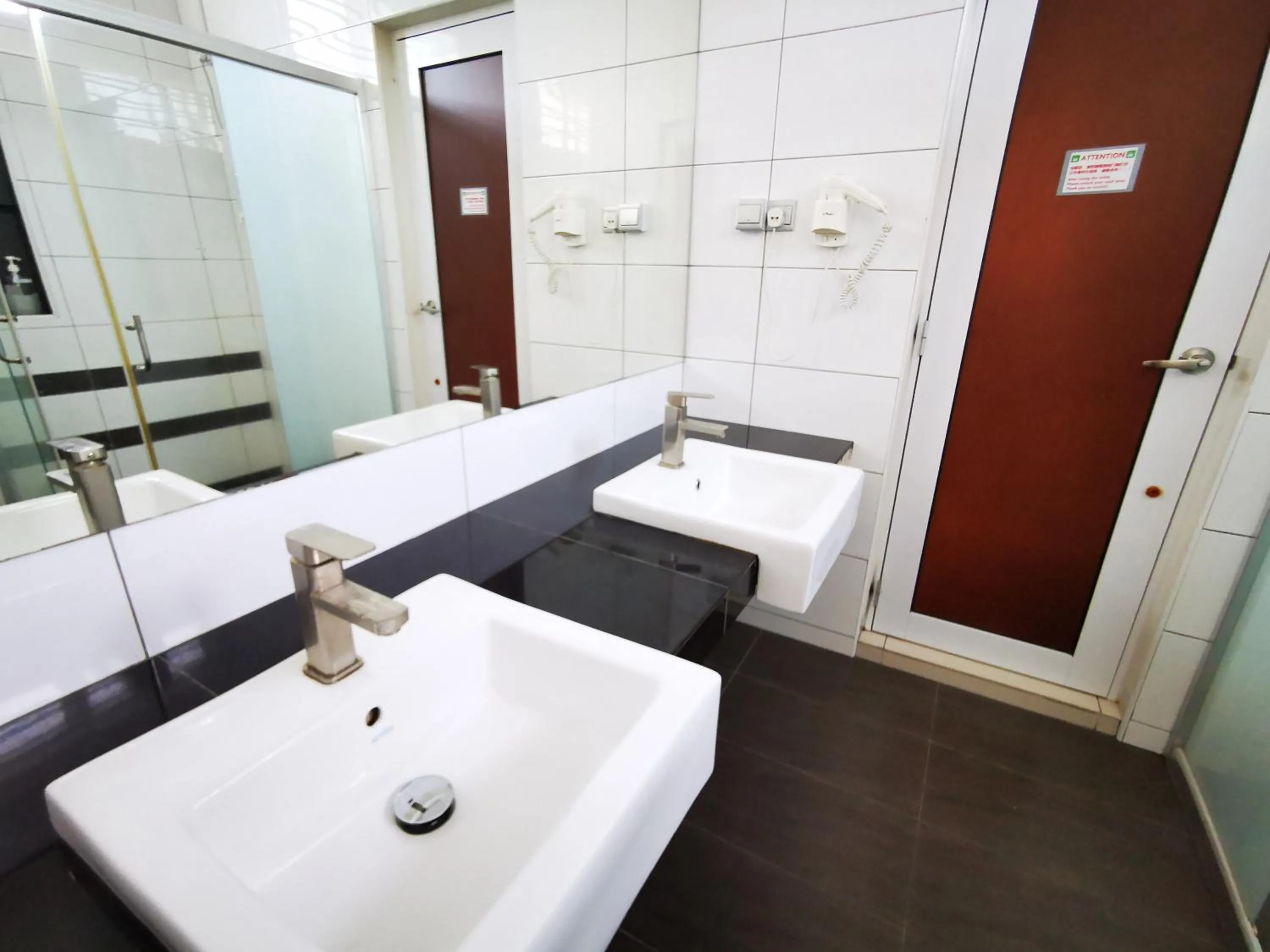 Bathroom in Warni Villa 13 Whole Or Room